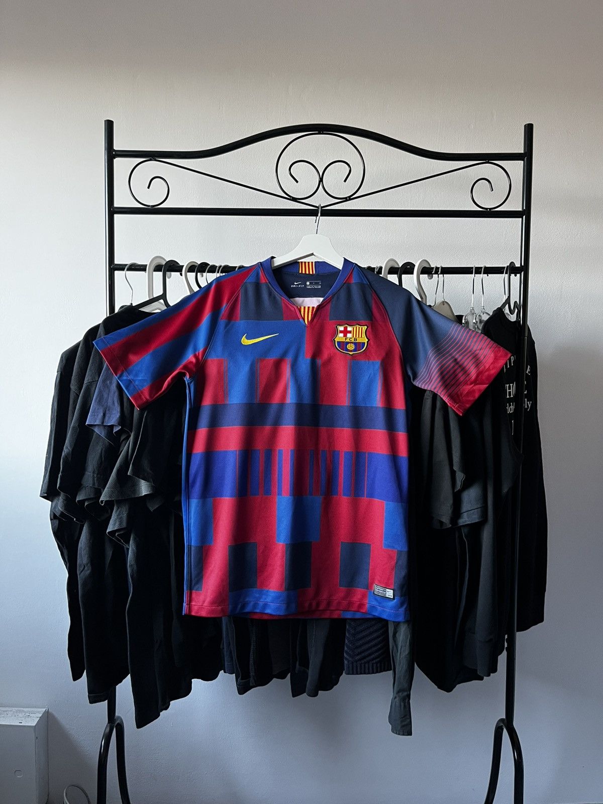 Nike Fc Barcelona 20th jersey Nike 2020 kit Size US S / EU 44-46 / 1 - 1 Thumbnail