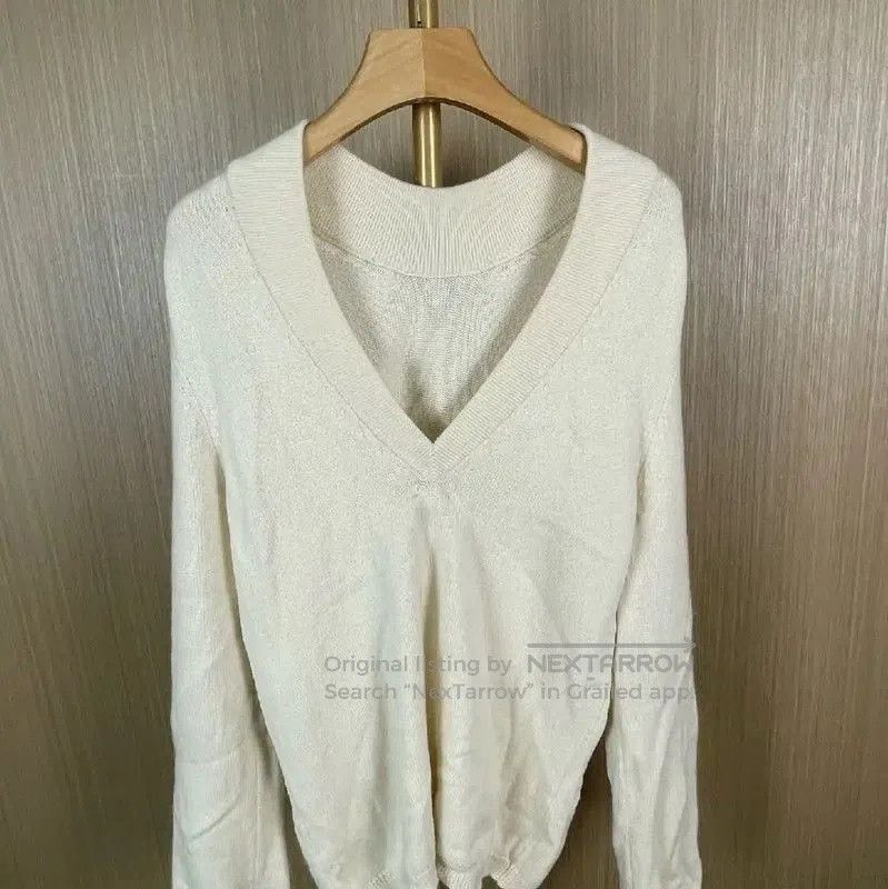 Chanel Chanel Cream Cashmere Women's Sweater . Size L / US 10 / IT 46 - 2 Thumbnail