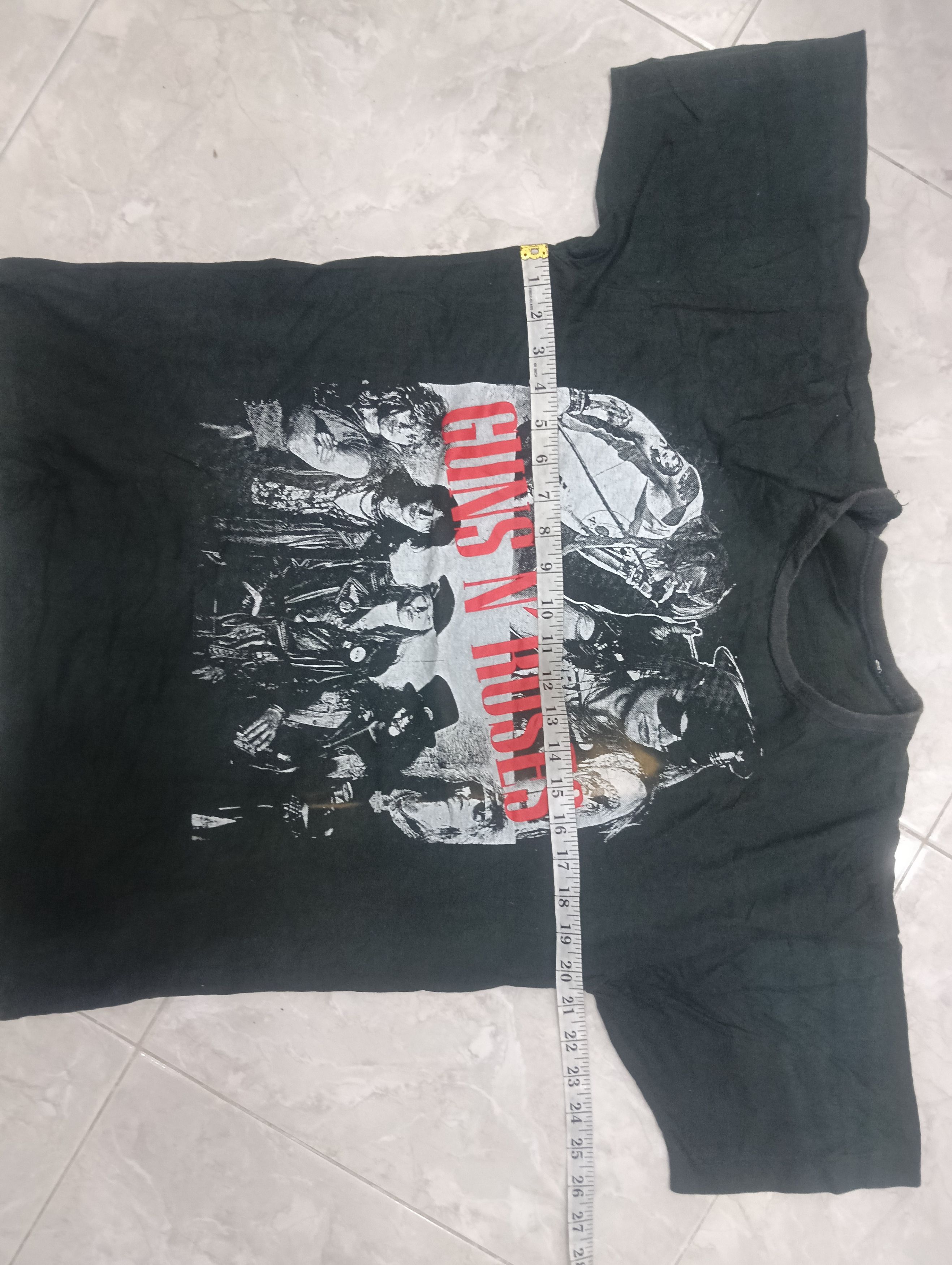 Band Tees Vintage Guns N Roses Great Picture Size US M / EU 48-50 / 2 - 9 Thumbnail