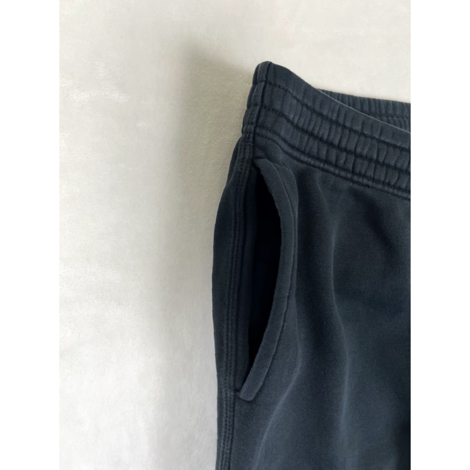 Nike Nike Black Fleece Jogger Pants Women L Cuffed Jogger Sports Logo Athleisure Activewear Size Large Size 36" / US 14 / IT 50 - 4 Thumbnail