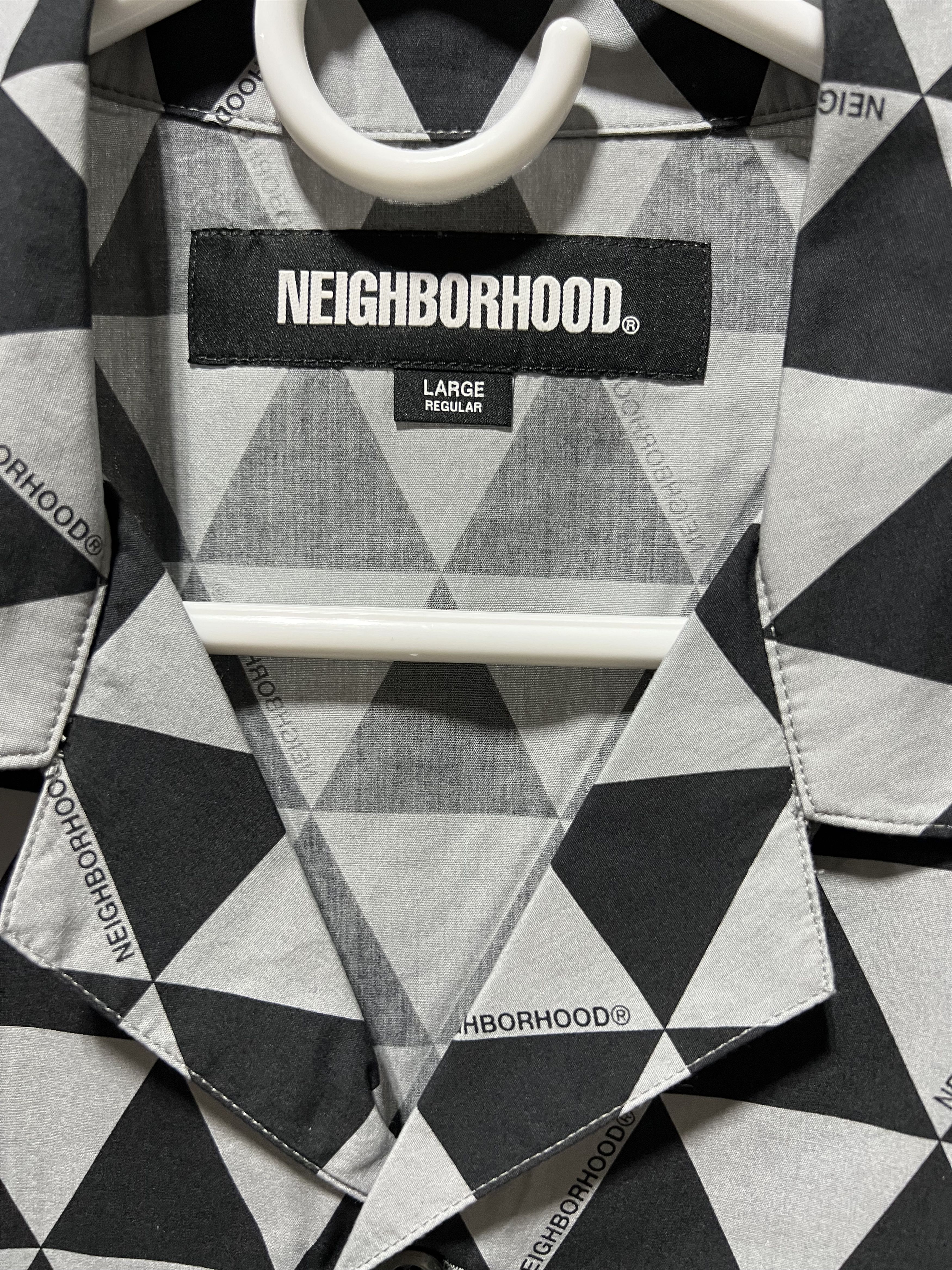 Neighborhood Neighborhood Triangle Pattern Hawaiian Shirt 'Grey' Size US L / EU 52-54 / 3 - 2 Thumbnail