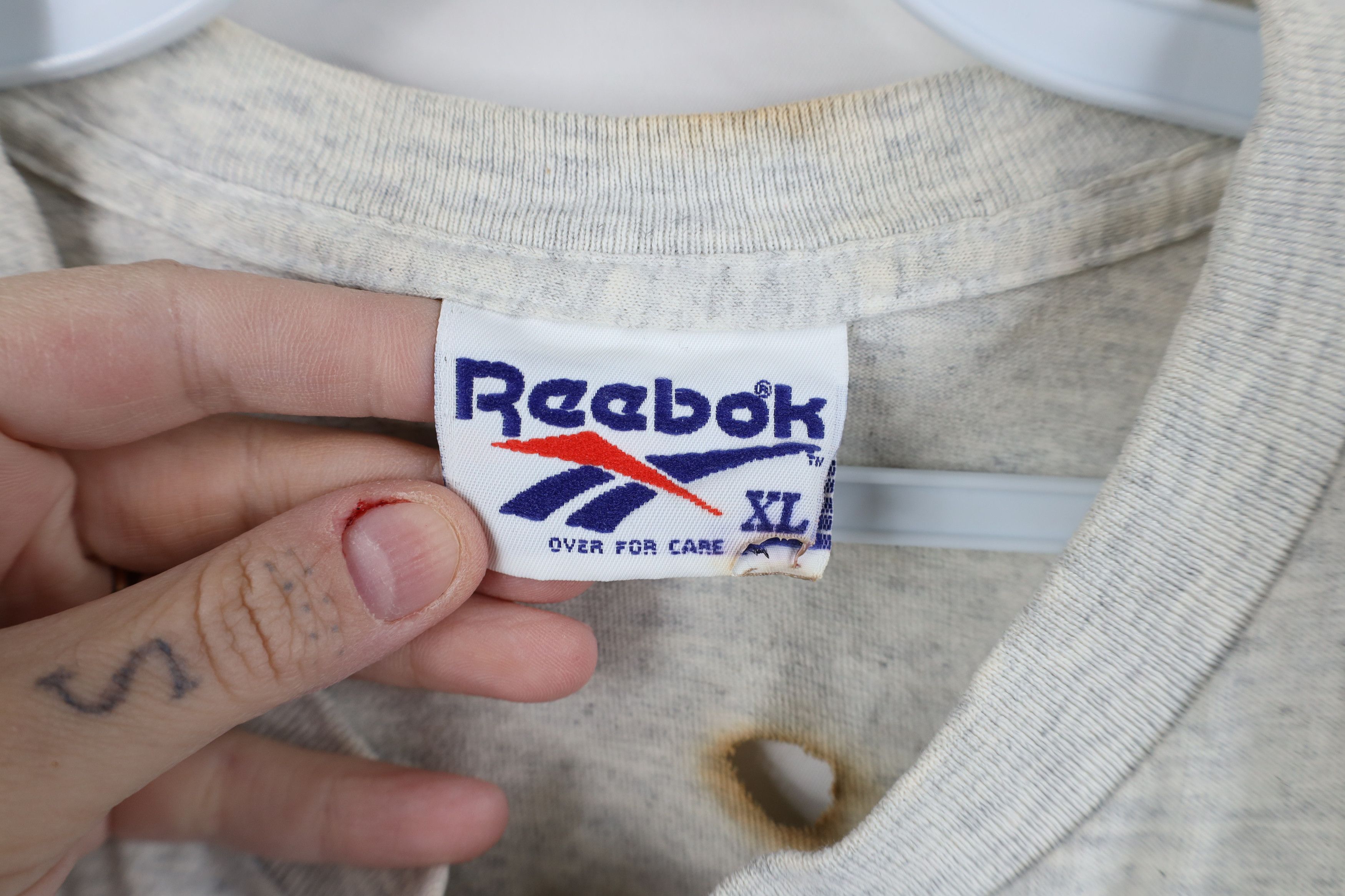 Reebok Vintage 90s Reebok Newington T-Shirt Heather Gray USA Size US XL / EU 56 / 4 - 7 Thumbnail