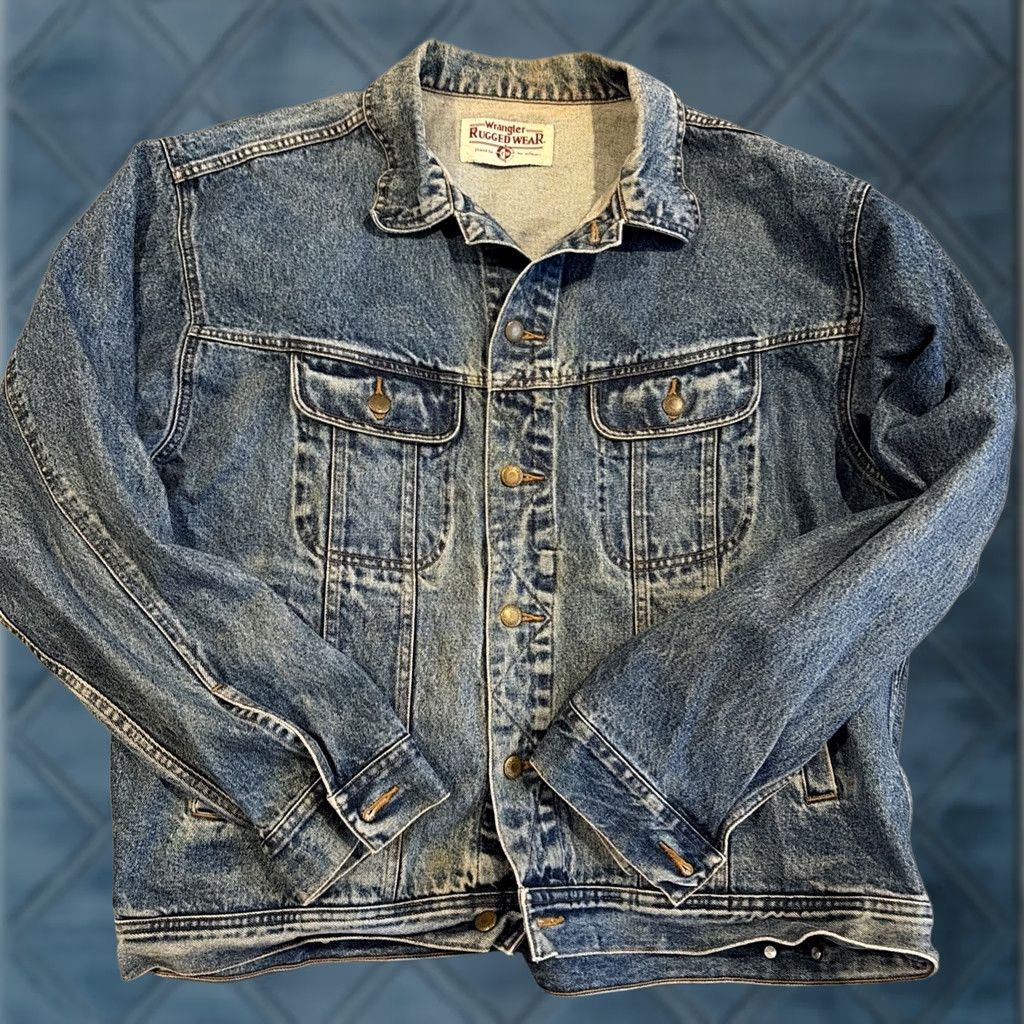 Wrangler VINTAGE Wrangler Rugged Wear Jacket Denim Blue 2XL Mens Biker Trucker Jeans Coat Men Size US 39 - 1 Thumbnail