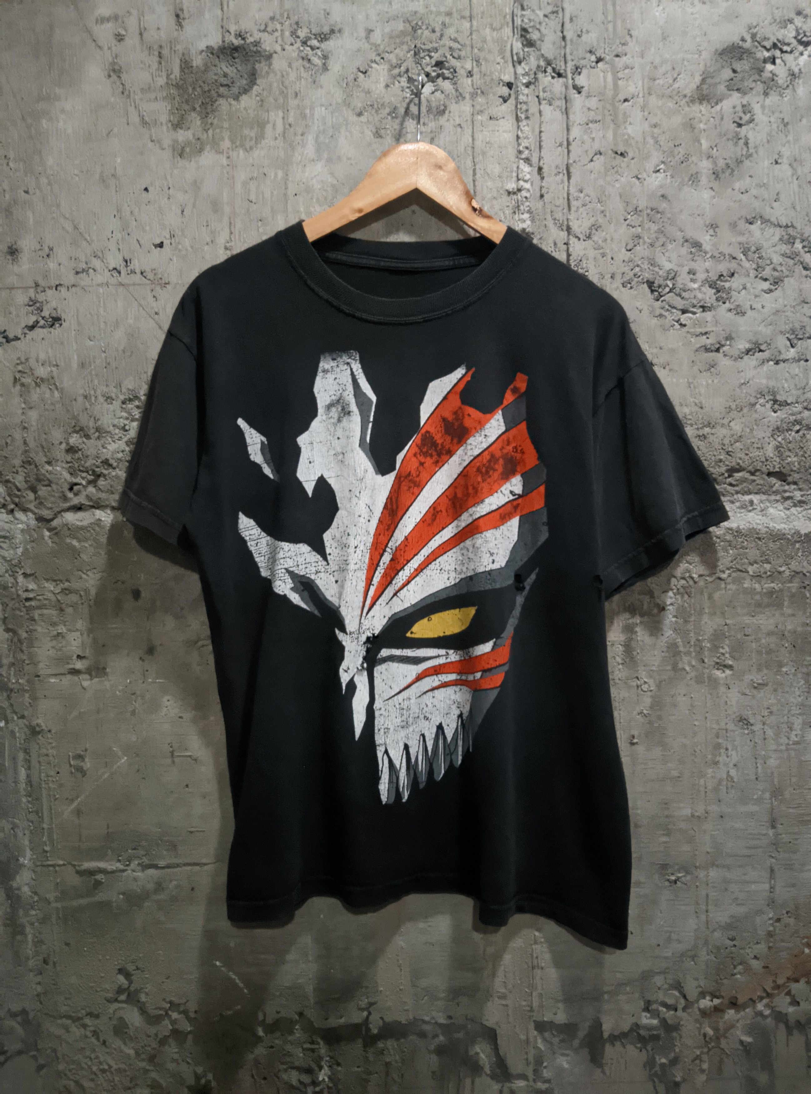 Anime Vintage bleach anime sun faded distressed erd Size US M / EU 48-50 / 2 - 1 Thumbnail