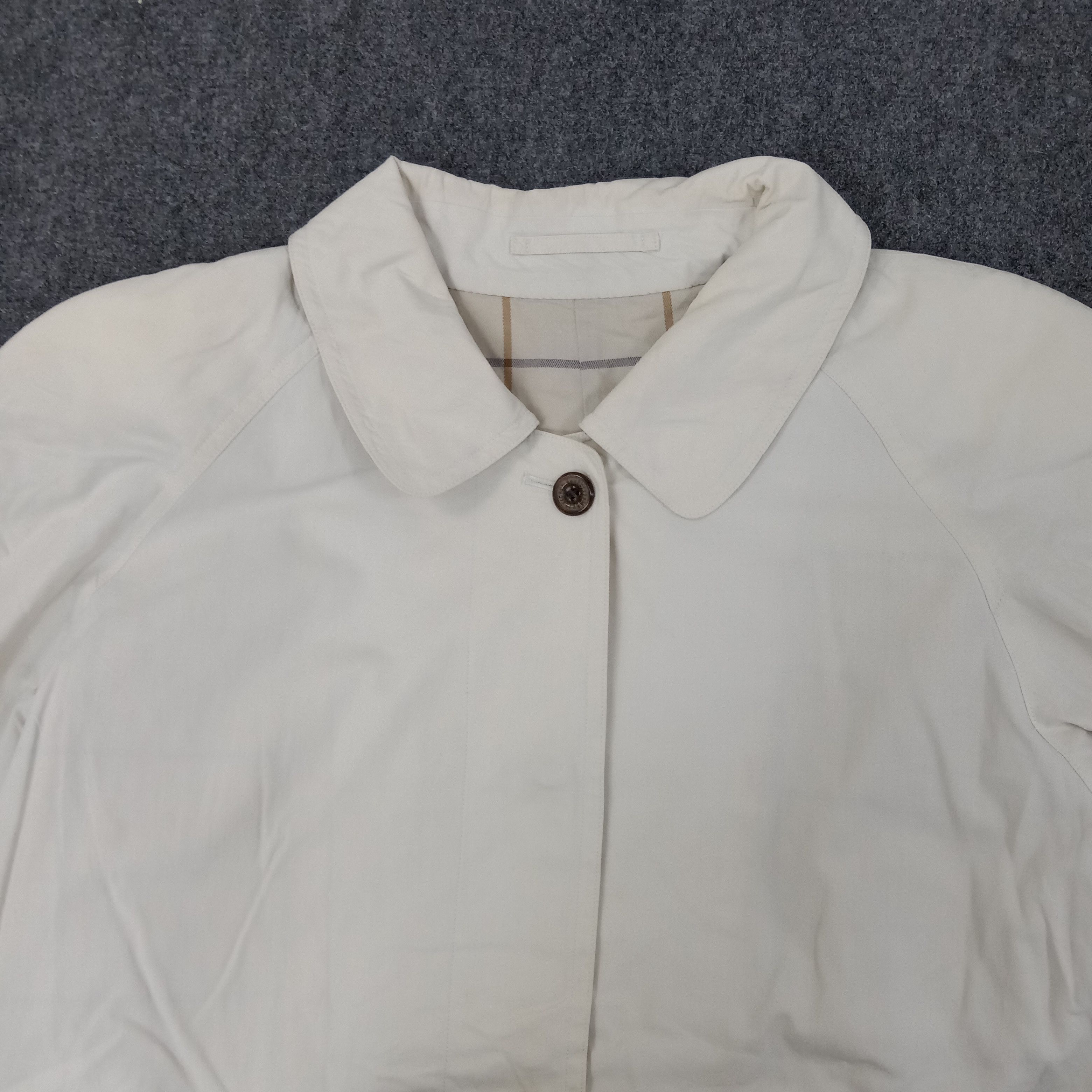 Burberry Burberry Designer Brand Custom Logo Spell Out Jacket C246N4 Size US L / EU 52-54 / 3 - 4 Thumbnail