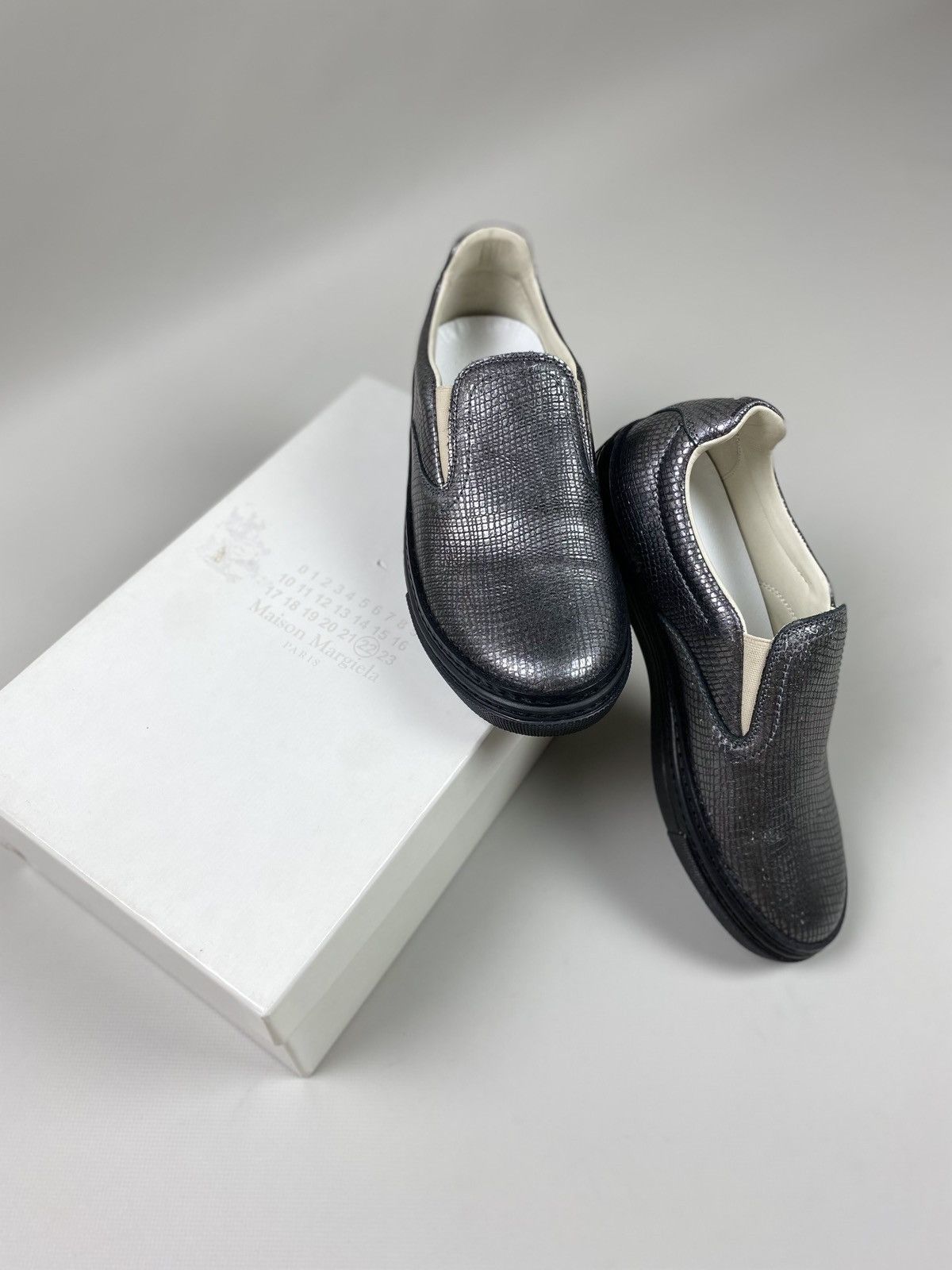 Maison Margiela New! Maison Margiela ladies slip on meds shoes size 37.5 Size US 7.5 / IT 37.5 - 23 Thumbnail