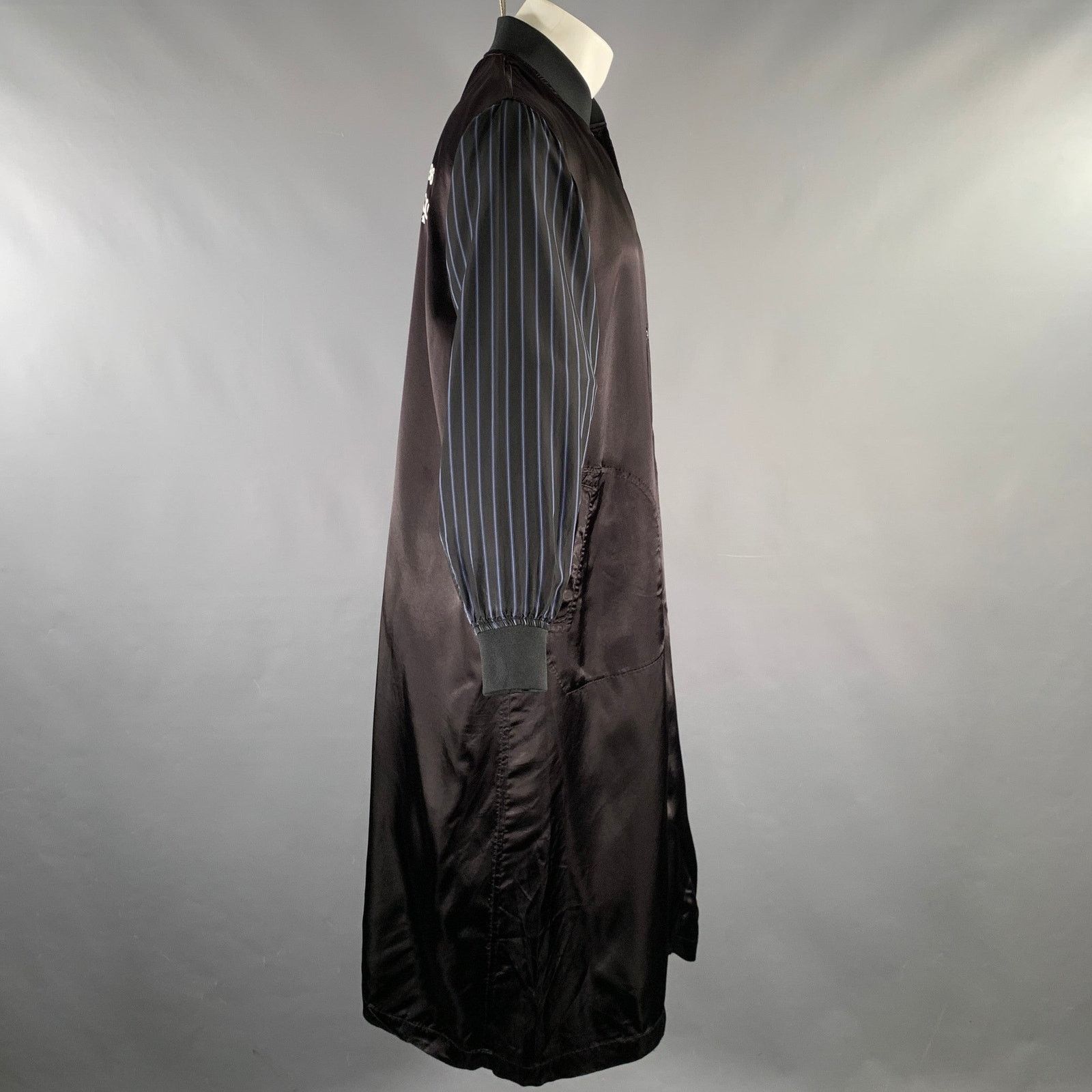 Comme des Garcons COMME des GARCONS Size S Black Cupro Buttoned Coat Size US S / EU 44-46 / 1 - 3 Thumbnail