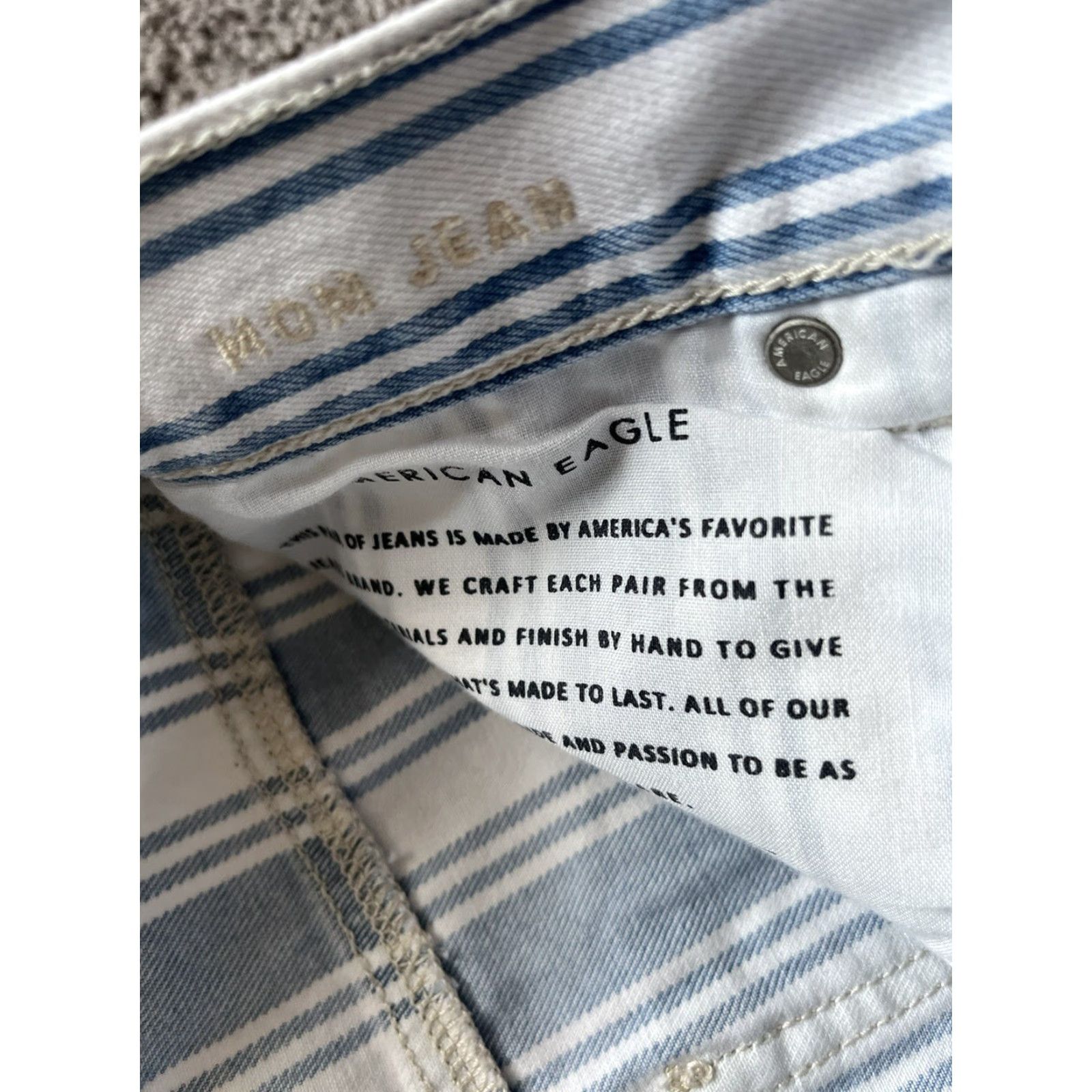 American Eagle Outfitters American Eagle Mom Jeans High Rise Pin Stripe Womens Sz 2 Light Wash 100% Cotton Jeans Vintage No Size 26" / US 2 / IT 38 - 6 Thumbnail