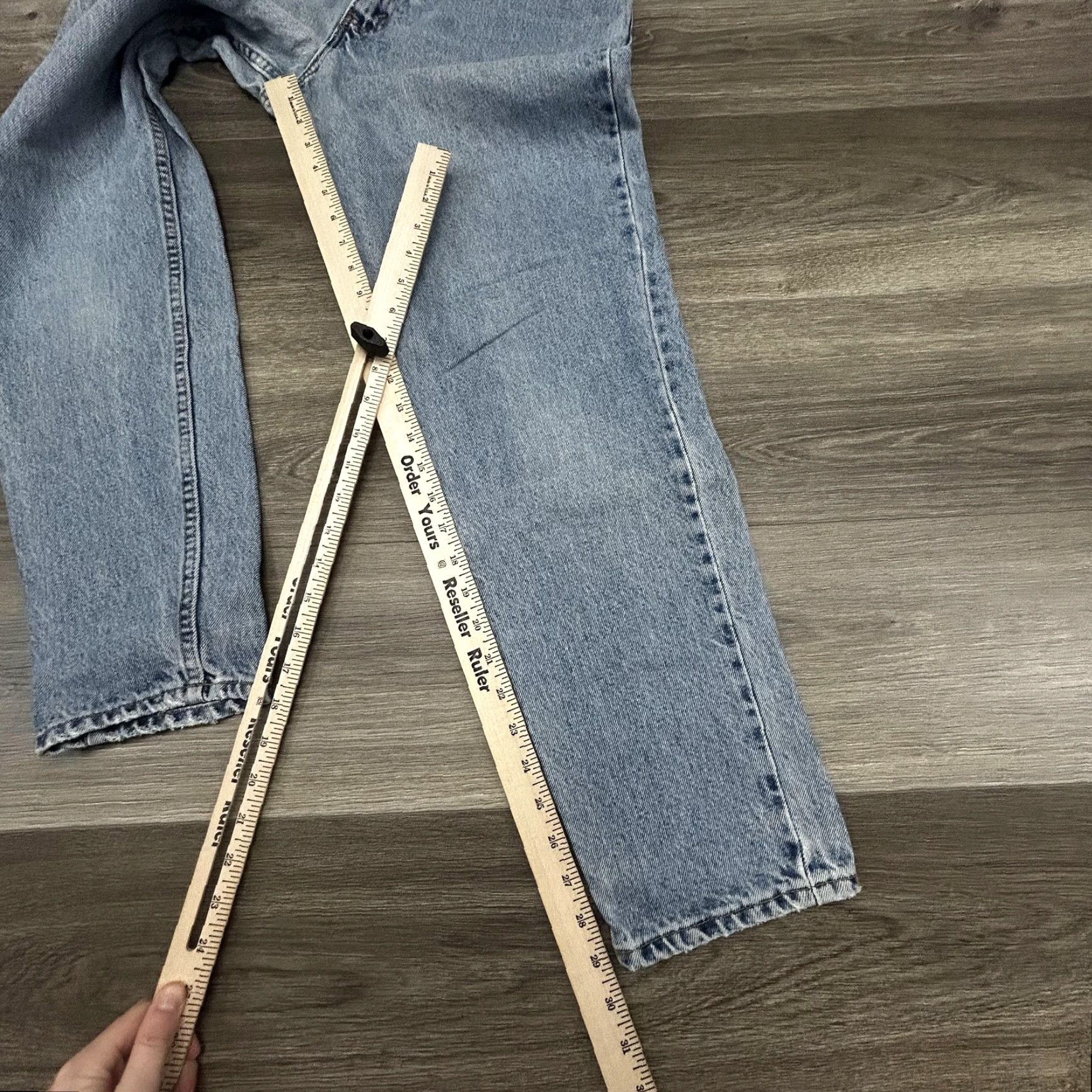 Levi's VINTAGE Levi's 550 Jeans Womens 13 Light Wash Blue Relaxed Fit Tapered USA 90s Size 34" / US 12 / IT 48 - 7 Thumbnail