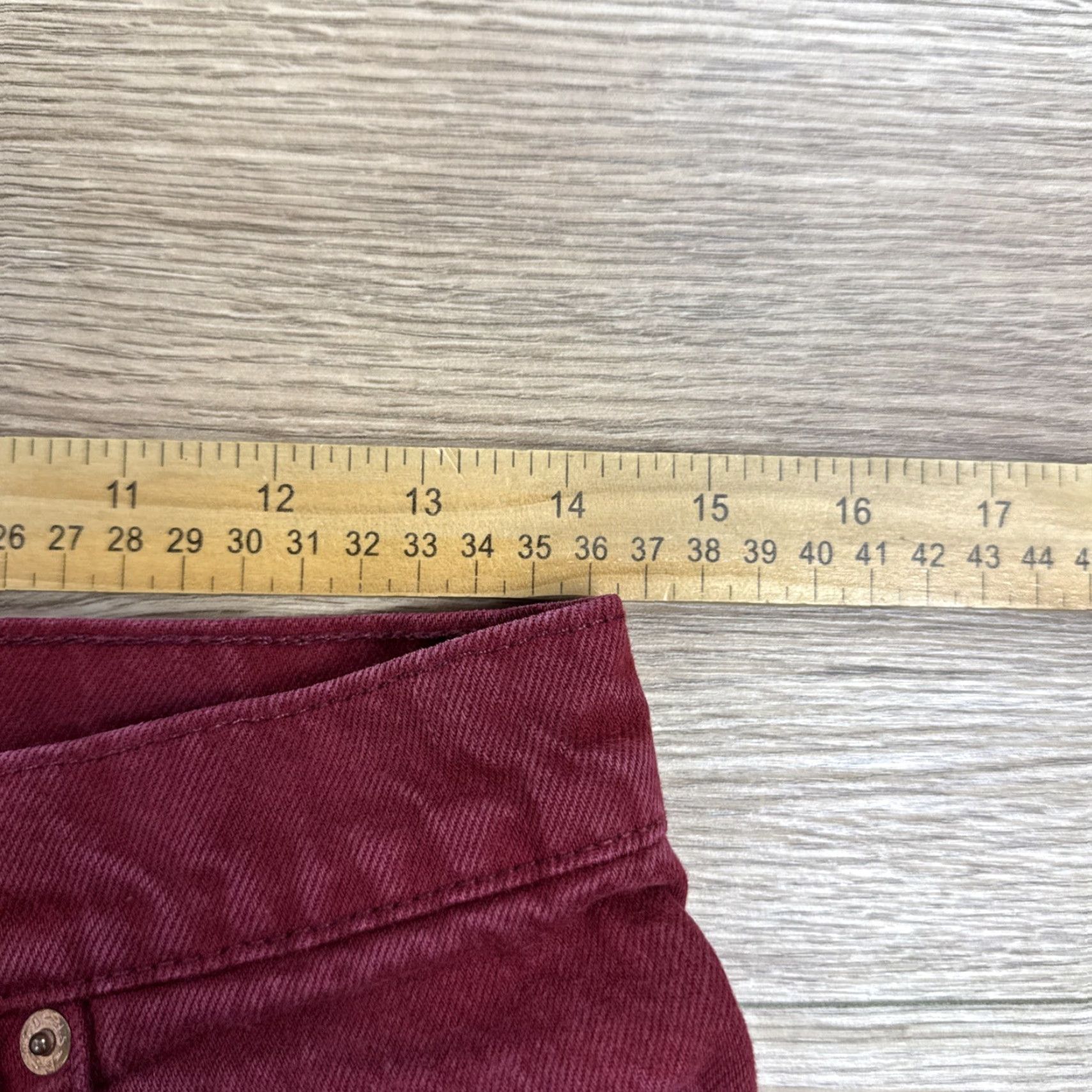 Levi's VINTAGE Levi's 550 Jeans Womens Relaxed Fit Tapered Leg Denim Size 11 Maroon Red 28.5 Inseam Size 32" / US 10 / IT 46 - 5 Thumbnail