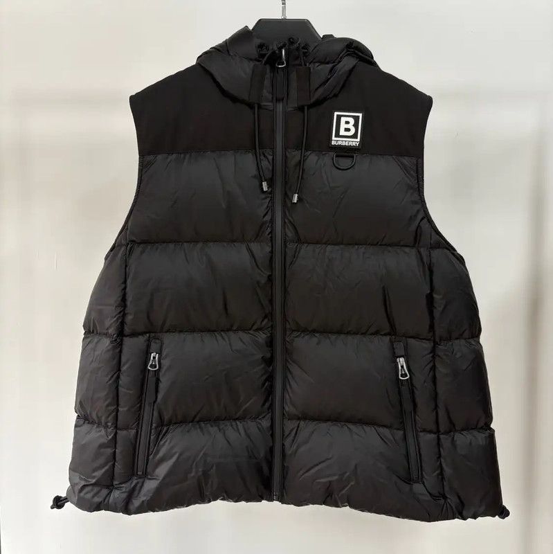 Burberry Burberry Black Women's Down Vest Size XL / US 12-14 / IT 48-50 - 1 Thumbnail