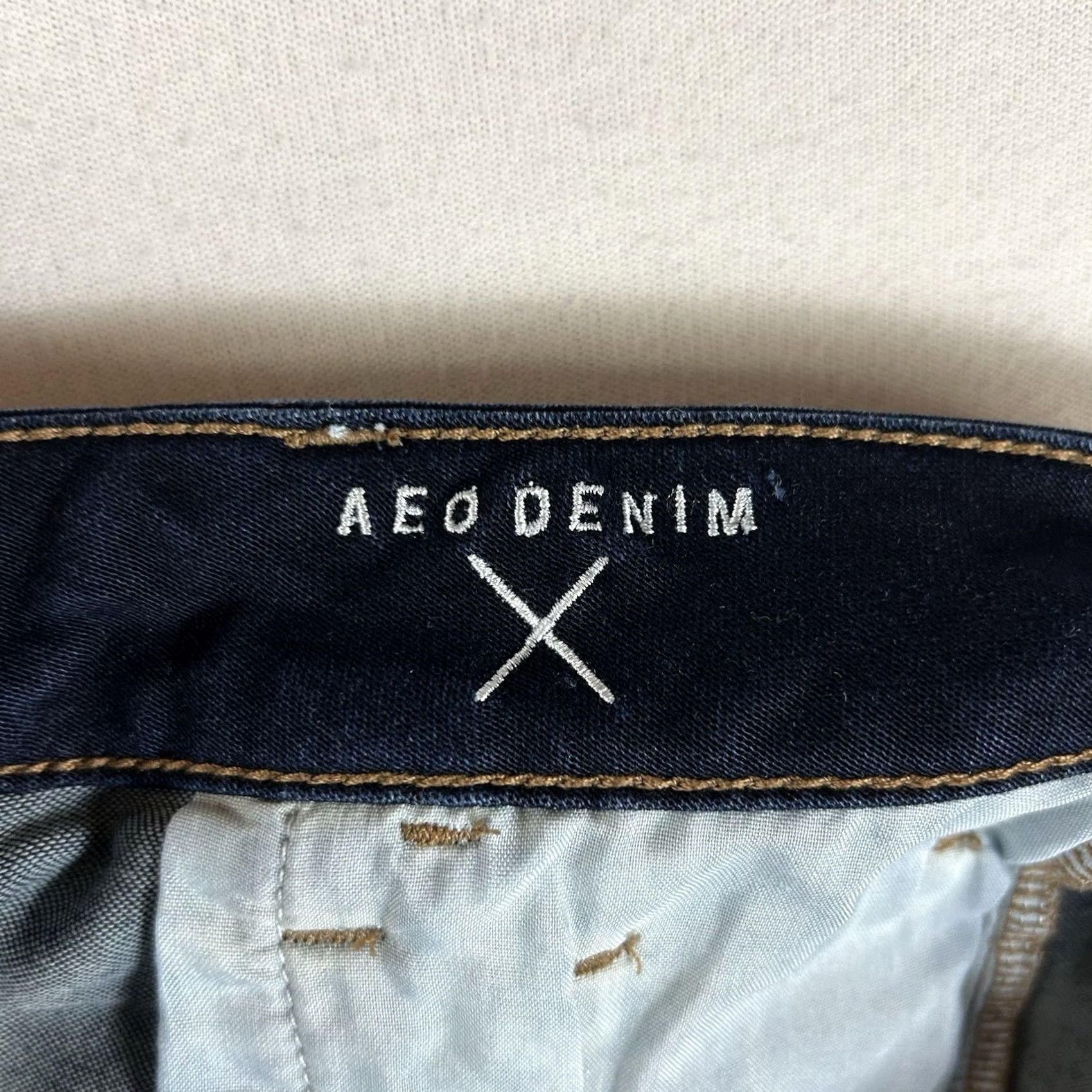 American Eagle Outfitters American Eagle Outfitters Hi-Rise Shortie Denim Shorts Women's Size 0 AEO Dark Blue 90s Bohemian Festive Casual Jeans Shorts Womens Size 25" / US 0 / IT 36 - 5 Thumbnail