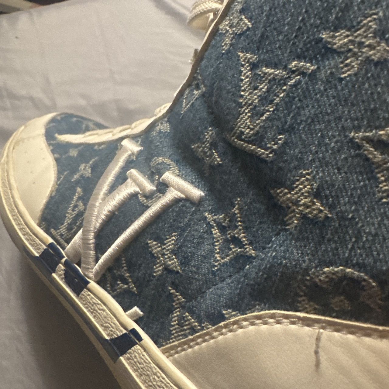 Louis Vuitton LOUIS VUITTON CHARLIE HIGH TOP Size US 10 / EU 43 - 4 Thumbnail