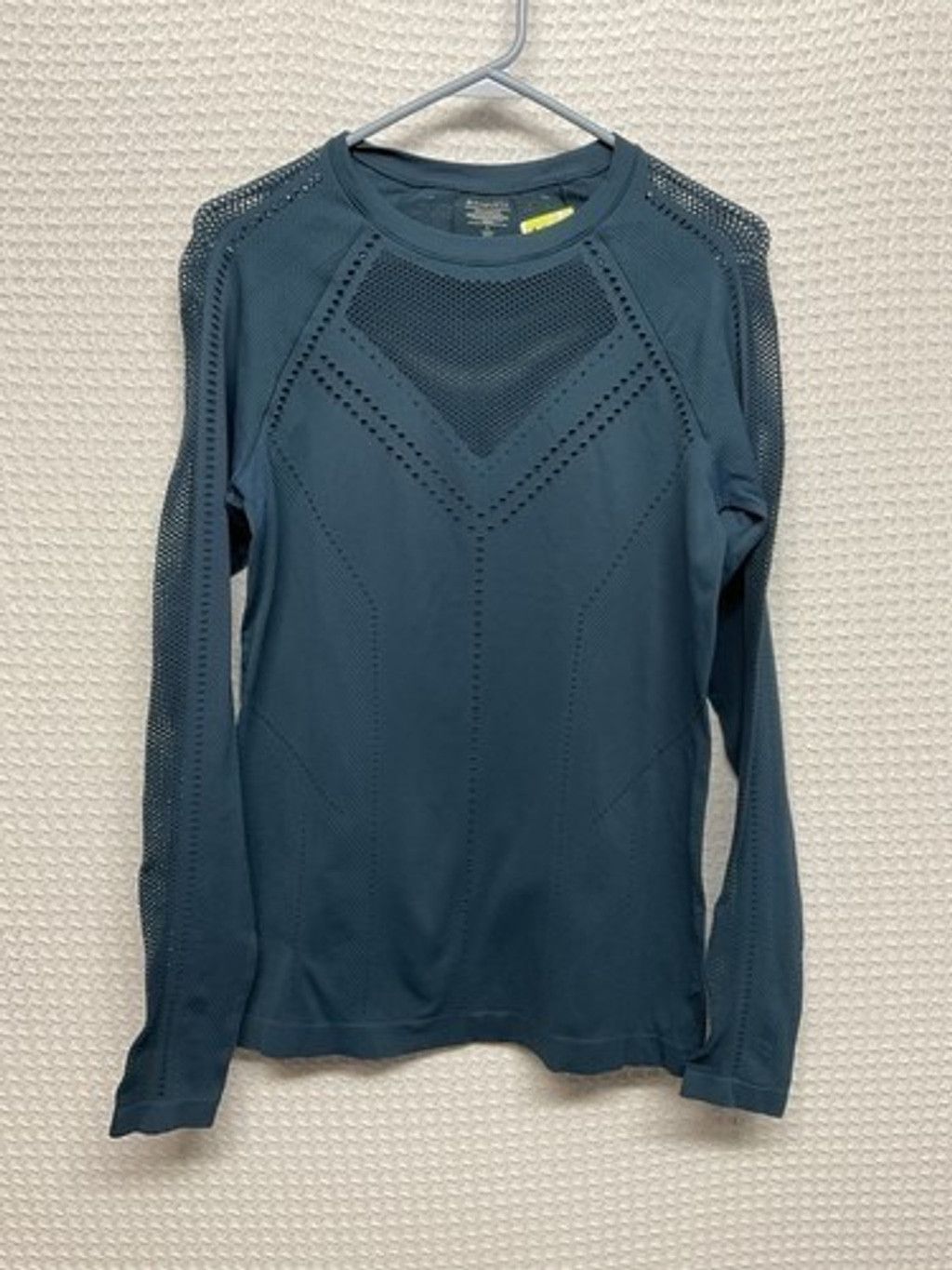 Athleta Athleta Nordic Teal Oxygen Seamless Long Sl T-Shhirt Women L Size L / US 10 / IT 46 - 1 Thumbnail