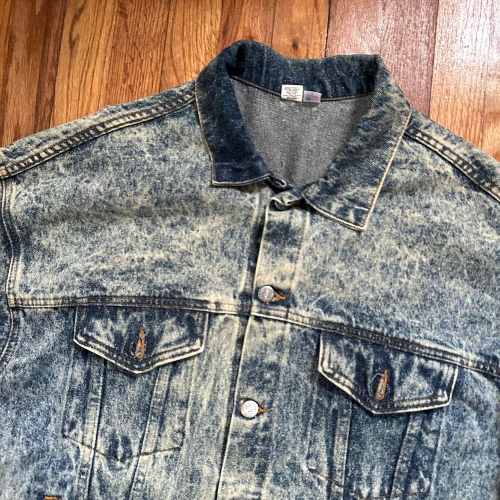 Vintage Acid Wash Denim Jacket Endangered Species Panda Embossed L Size US L / EU 52-54 / 3 - 3 Thumbnail