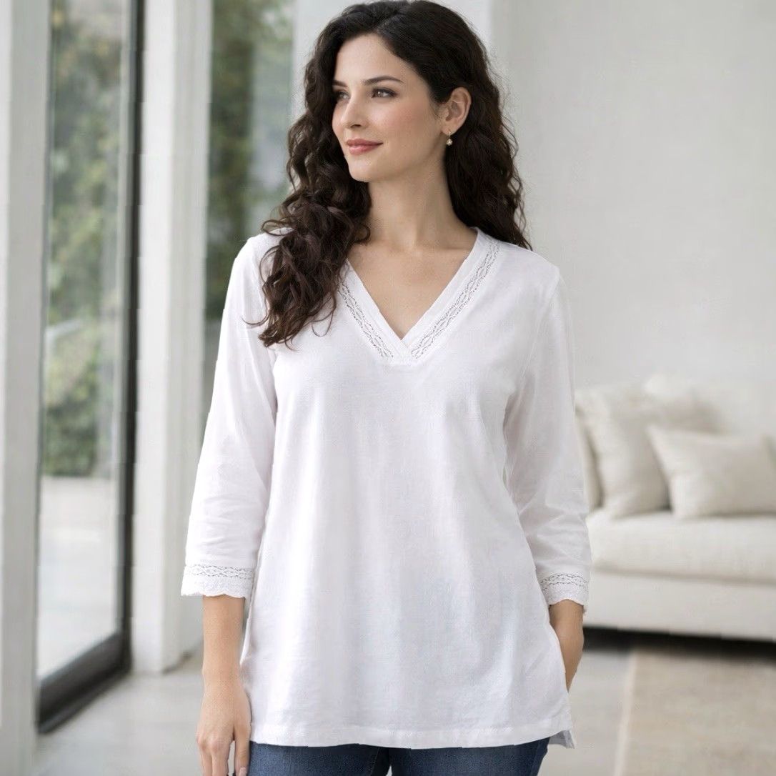 Lands' End Lands' End Women's Blouse 3/4 Sleeve V-Neck Lace Trim Tunic XS White BoHo Beach Preppy Size XS / US 0-2 / IT 36-38 - 2 Thumbnail