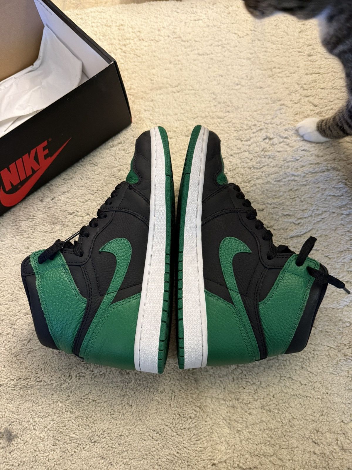 Nike Air Jordan 1 Retro OG High - Pine Size US 9 / EU 42 - 7 Thumbnail