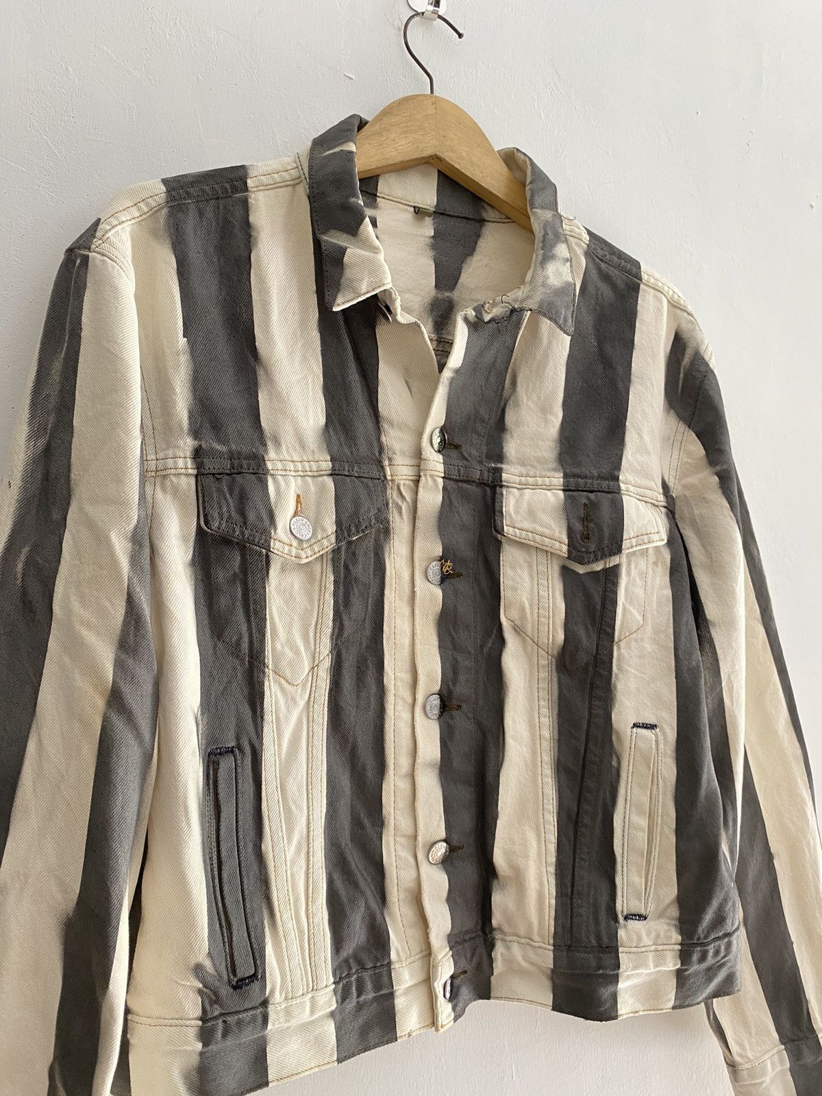 Calvin Klein 90s Calvin Klein Sports striped custom Denim jacket Size US M / EU 48-50 / 2 - 3 Thumbnail