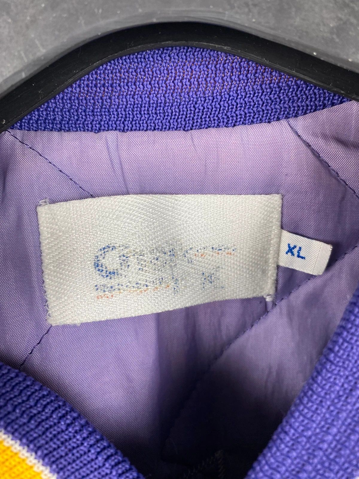 Chalk Line Vintage Los Angeles Lakers Chalk Line Bomber Jacket size XL Size US XL / EU 56 / 4 - 4 Thumbnail