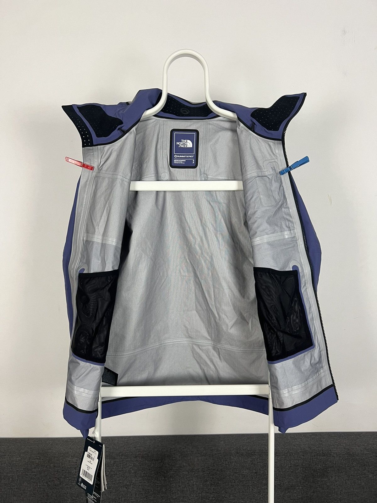 Goretex × The North Face Men's Mountain Trekking Jacket with Membrane The North Face Summit Torre Egger Futurelight Jacket Size US S / EU 44-46 / 1 - 10 Thumbnail