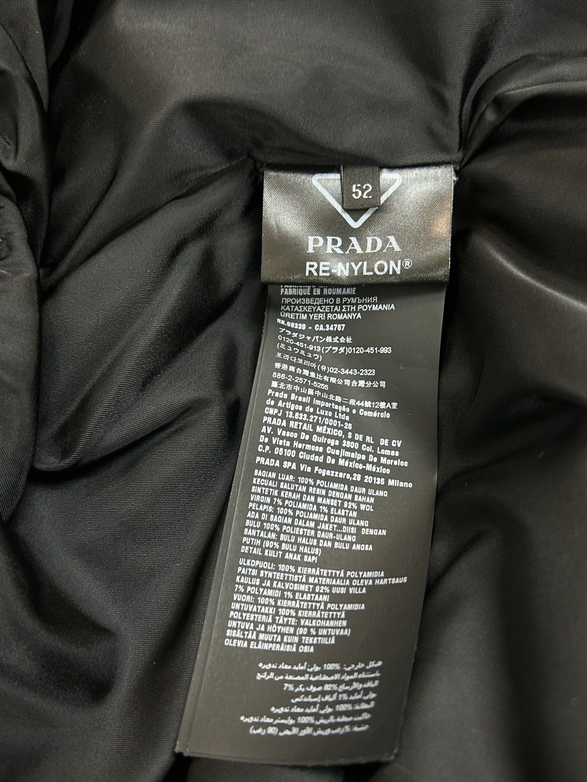 Prada Prada Re-Nylon Cropped Down Bomber Jacket Black 52 Size US L / EU 52-54 / 3 - 14 Thumbnail
