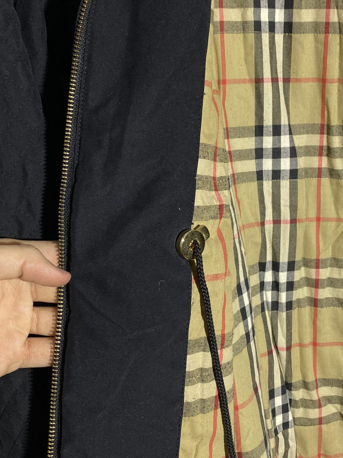 Burberry Burberry’s vintage nova check quilted jacket fur collar Size US M / EU 48-50 / 2 - 17 Thumbnail