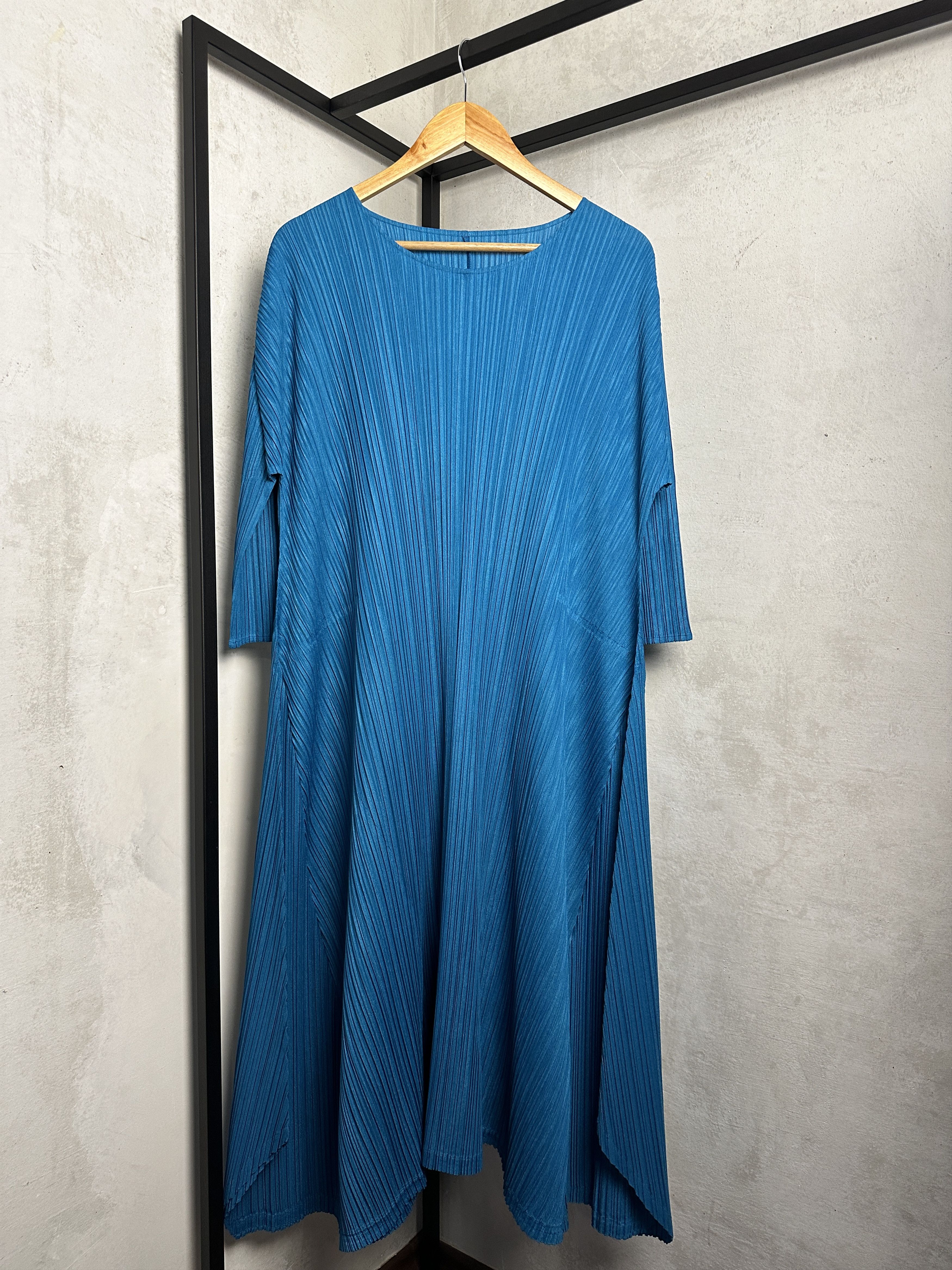Issey Miyake Issey Miyake Pleats Please Cropped Sleeve Midi Dress Size L / US 10 / IT 46 - 1 Thumbnail