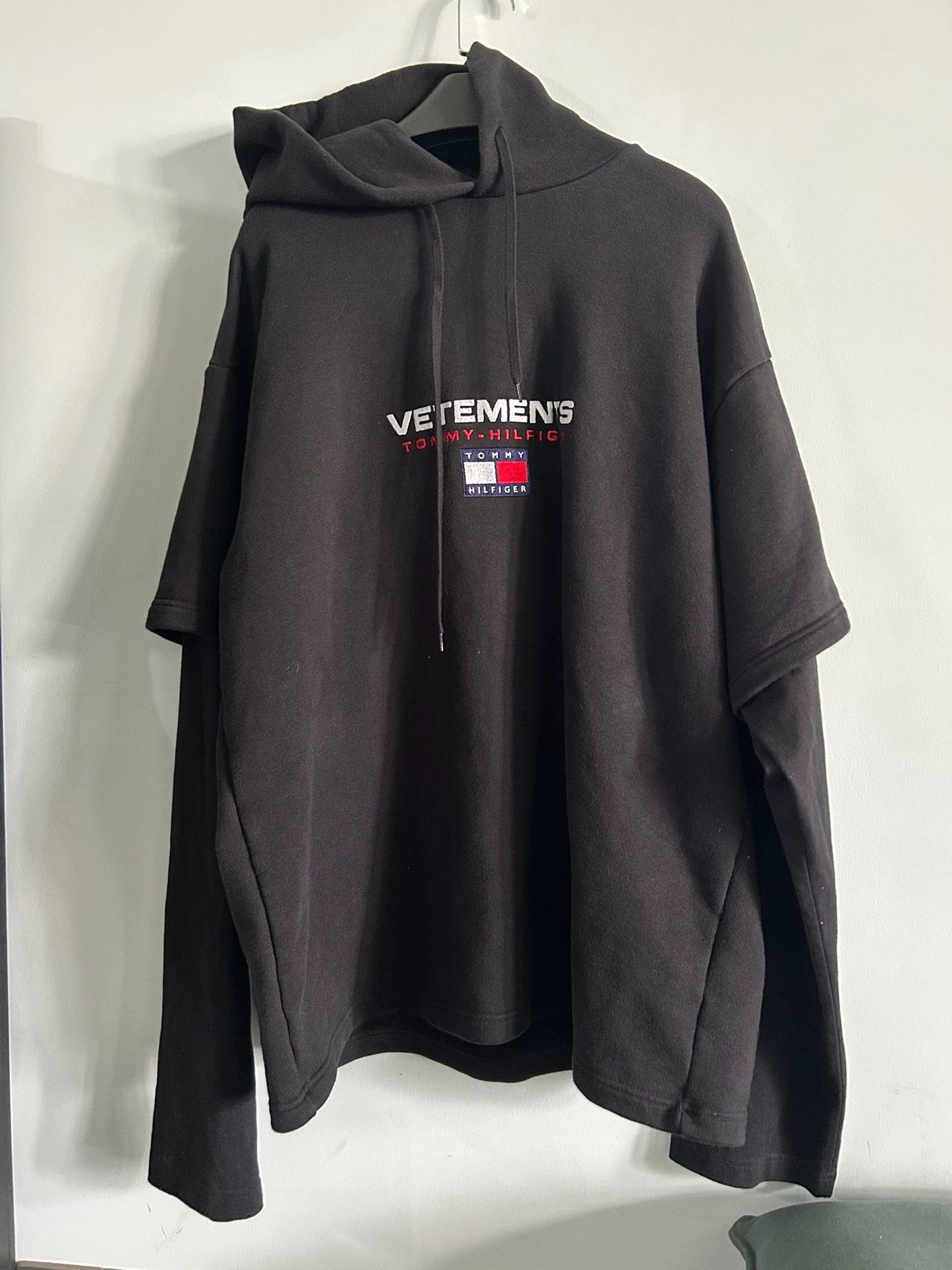 Vetements French Flag Embroidered Hoodie - dmc