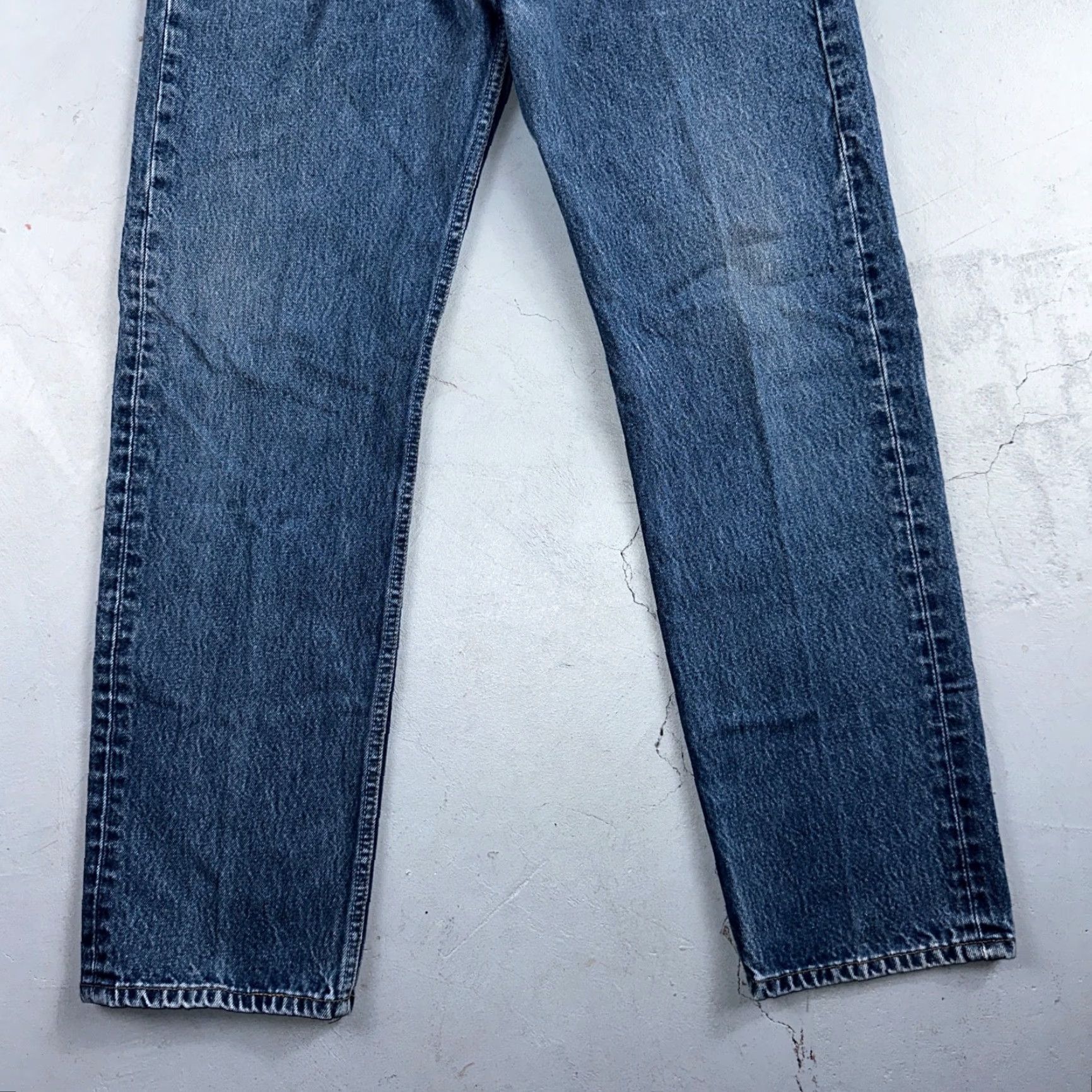 Levi's Levis 501 Vintage 90s USA XX Straight Leg Jeans Blue Med Wash 35x34 Act 33x30 Men Jeans Size US 35 - 3 Thumbnail