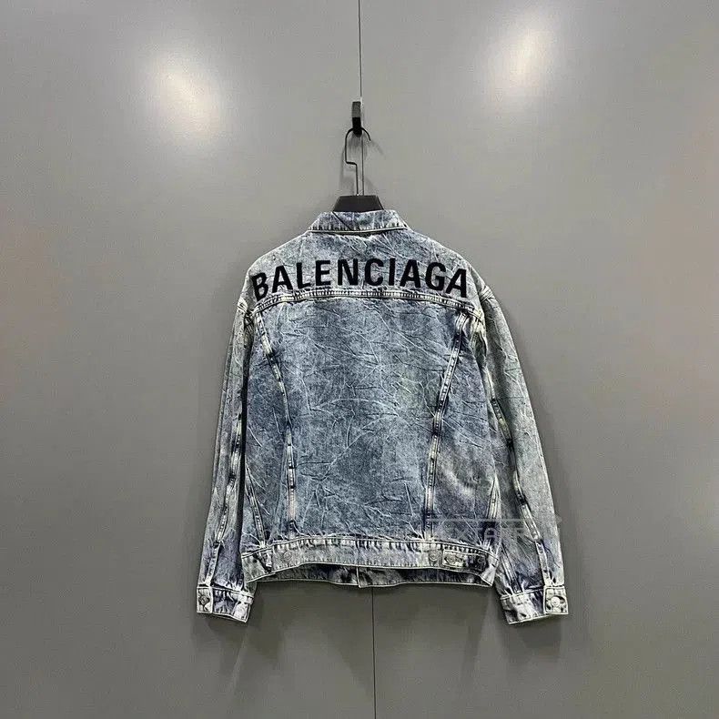 Balenciaga Balenciaga Distressed Embroidered Logo Denim Jacket. Size US M / EU 48-50 / 2 - 2 Thumbnail