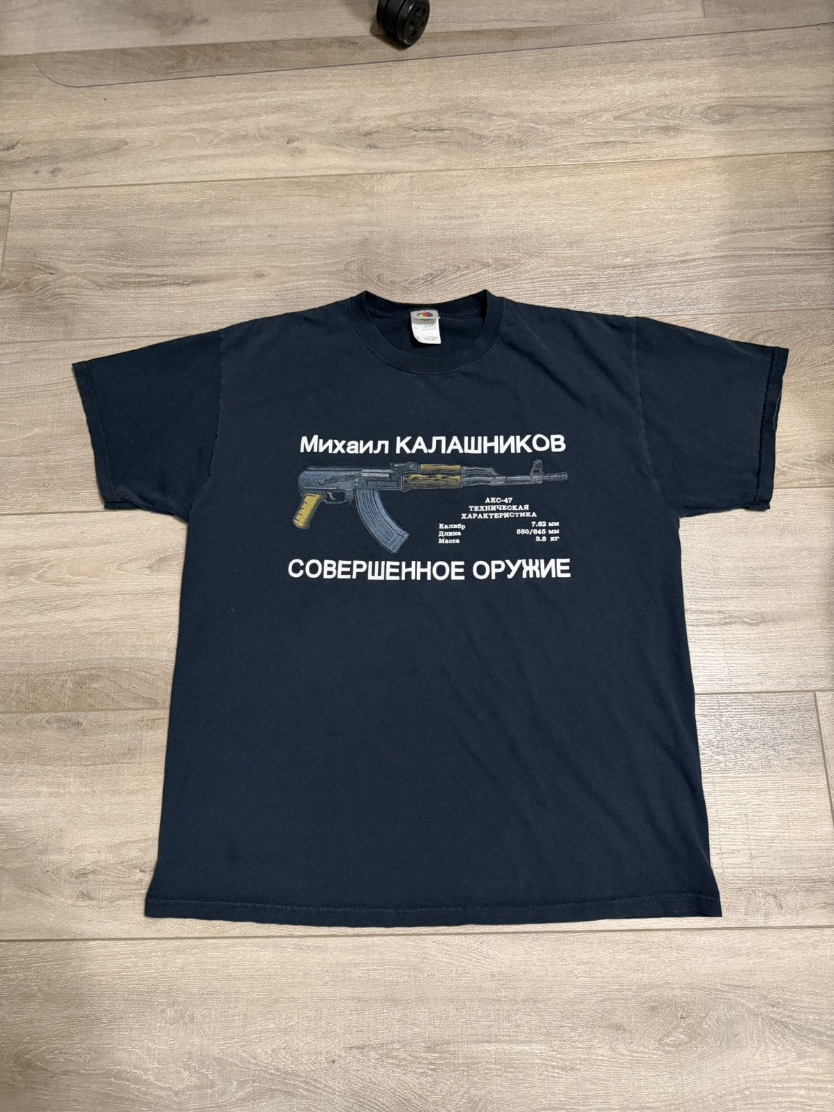 Vintage Vintage Russian AK47 T-Shirt Size US L / EU 52-54 / 3 - 1 Thumbnail