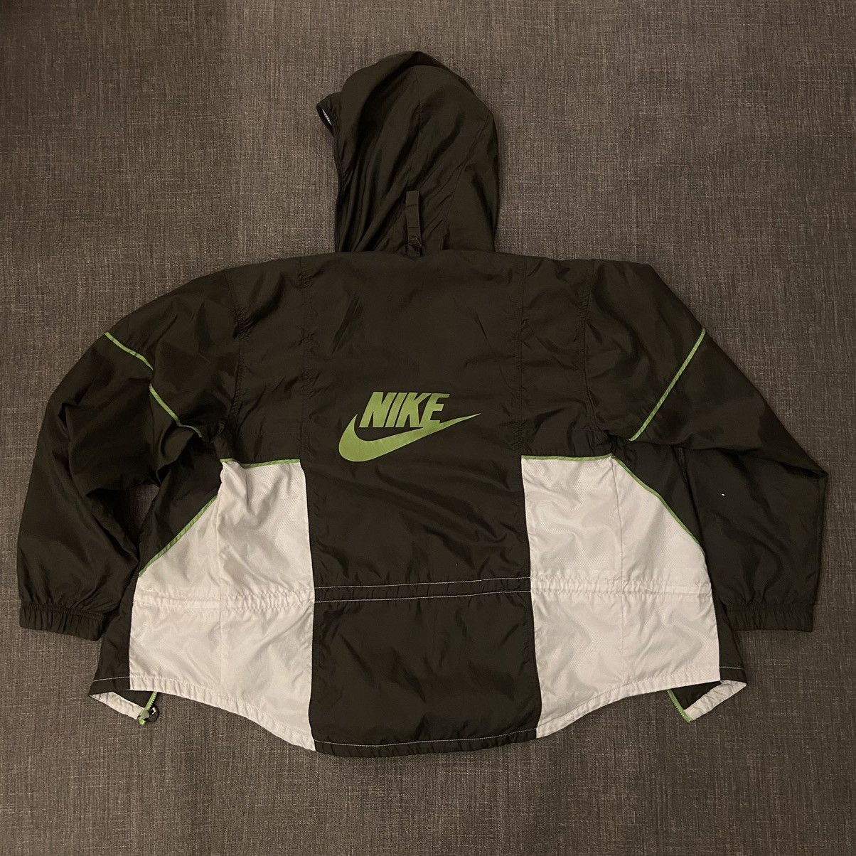 Nike × Vintage Vintage 90s Nike Windbreaker Big Logo Jacket Size US S / EU 44-46 / 1 - 1 Thumbnail