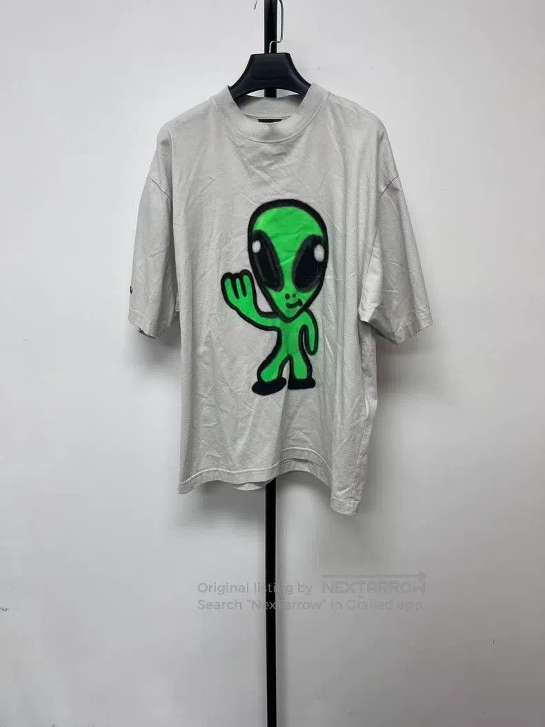 Balenciaga Balenciaga Solid Round Neck Printed Embroidery T-Shirt Size US XXS / EU 40 - 1 Thumbnail