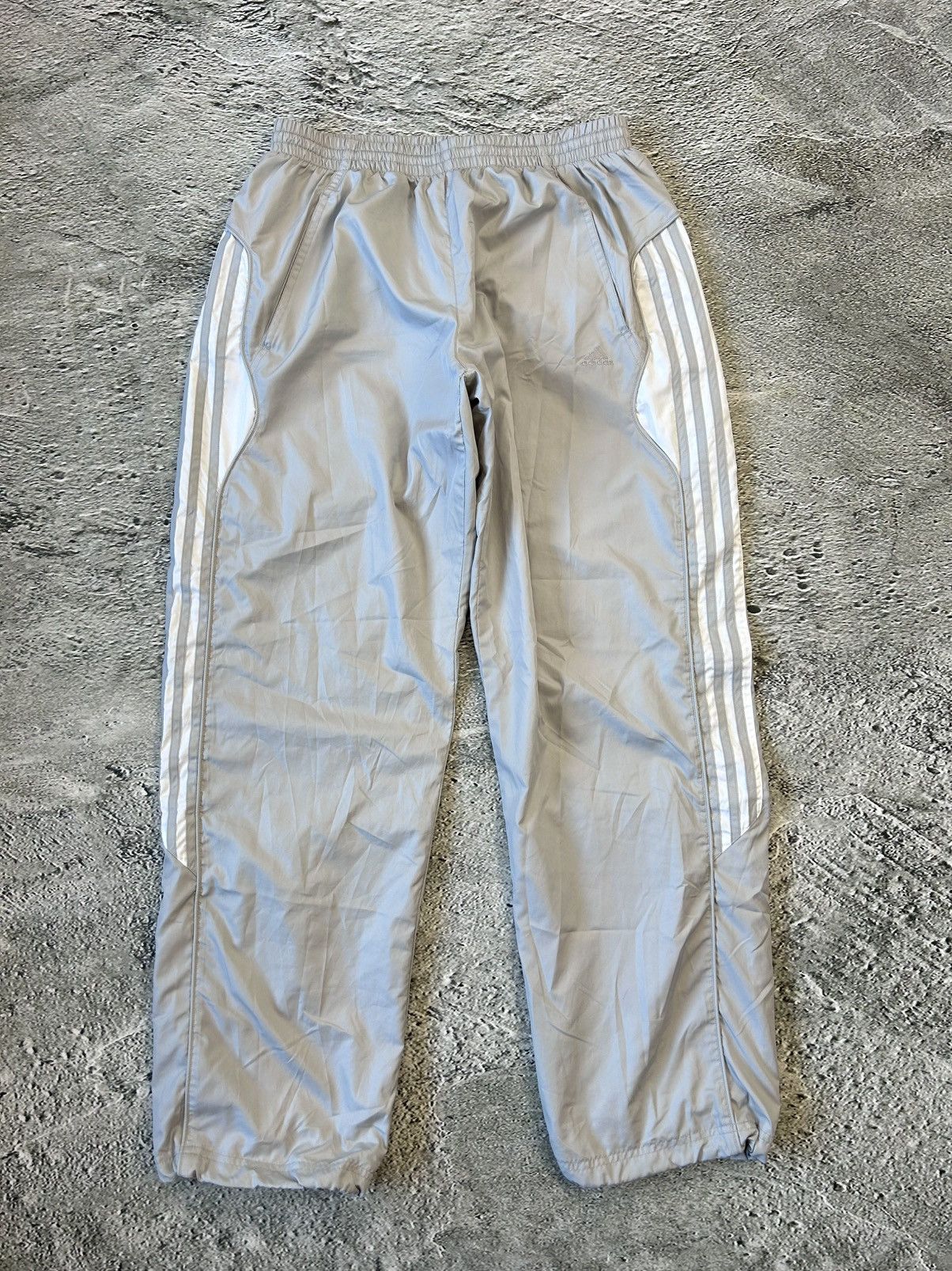 Adidas Adidas vintage grey nylon track pants drill Y2K Size US 32 / EU 48 - 1 Thumbnail