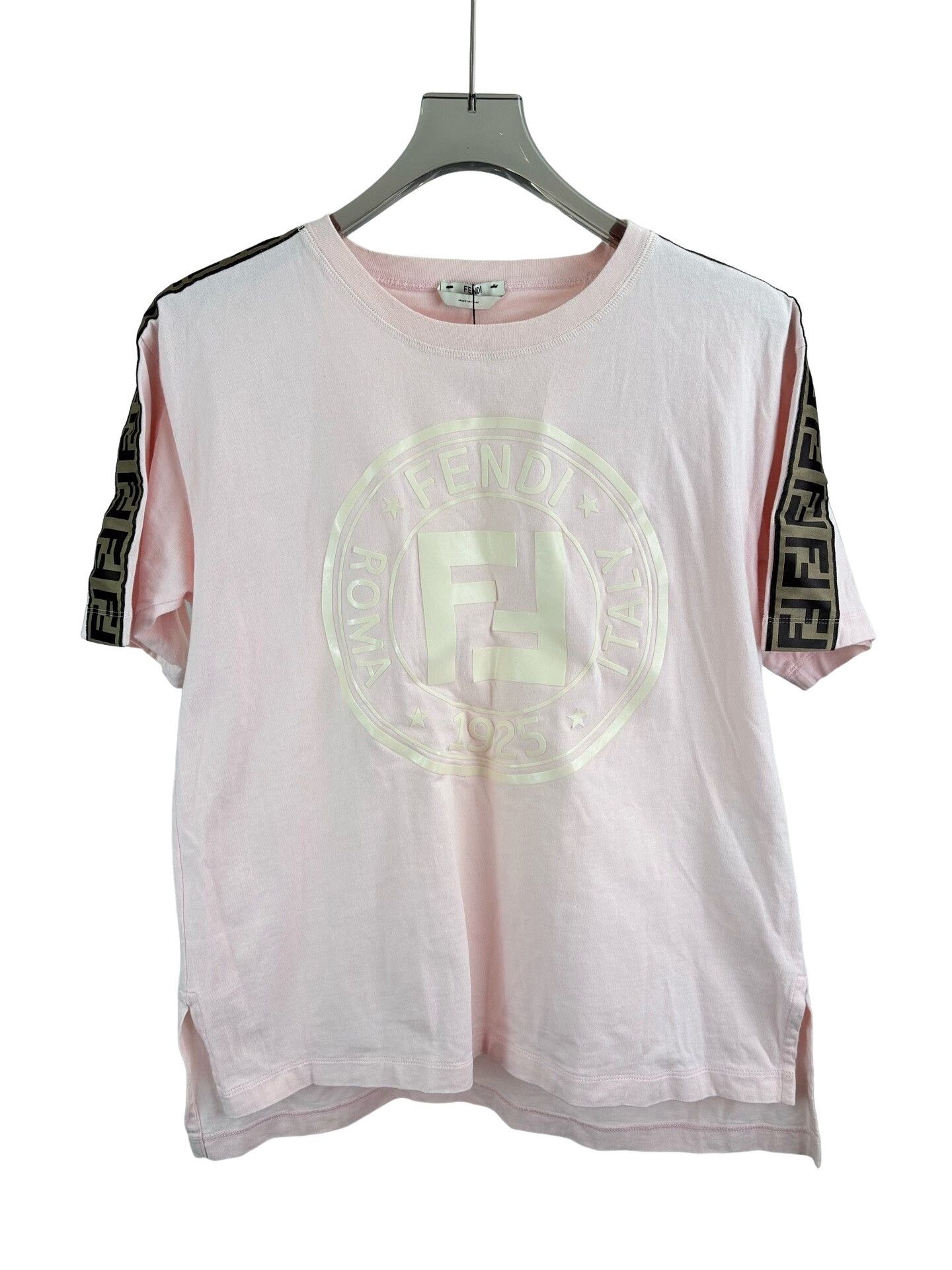 Fendi Fendi Logo Tape Pink T-Shirt IT 40 Size S / US 4 / IT 40 - 1 Thumbnail
