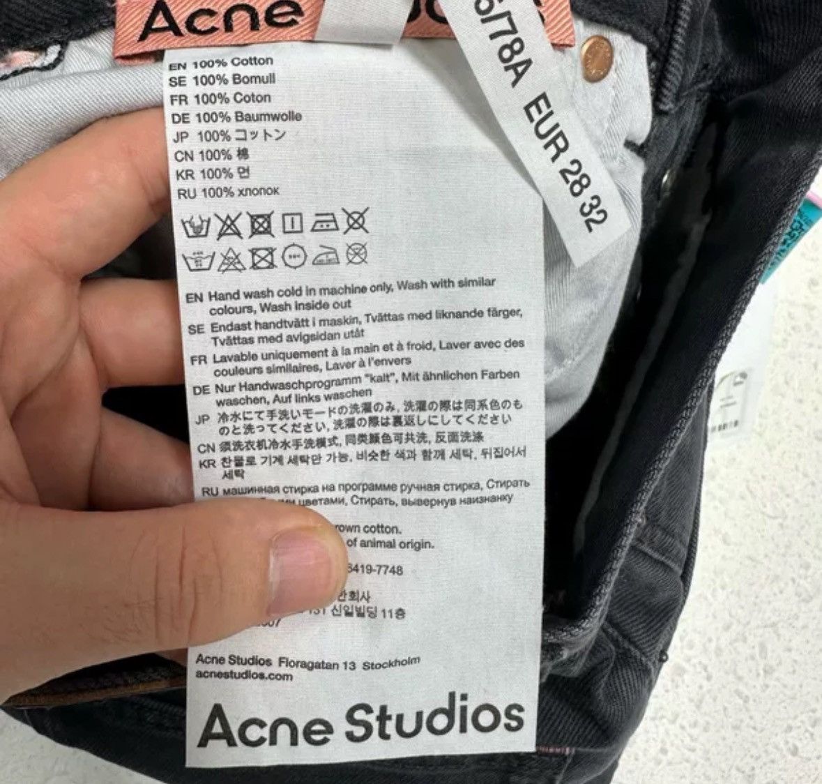 Acne Studios Acne studios Cropped old jeans 2412-Nextarrow Size US 28 / EU 44 - 7 Thumbnail