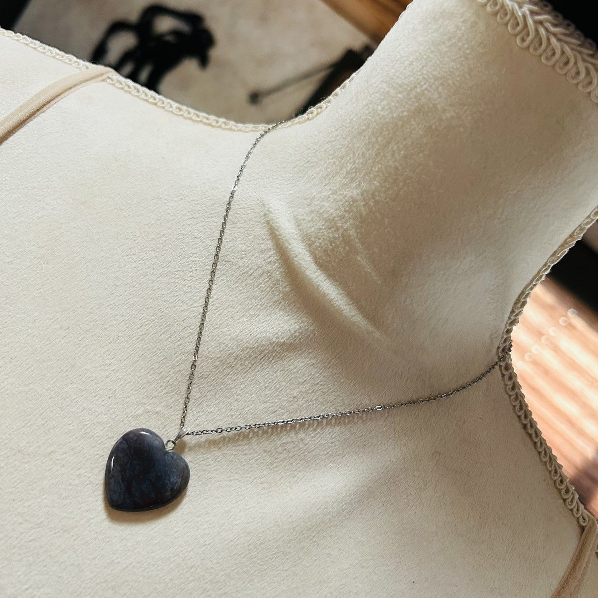 Handmade Handcrafted oriental agate stone heart pendant necklace Size ONE SIZE - 1 Thumbnail