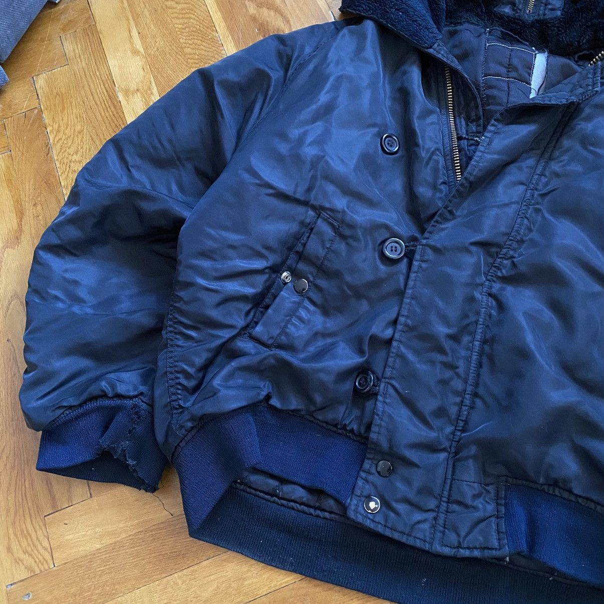 Alpha Industries VINTAGE ALPHA INDUSTRIES DISTRESSED BAGGY BOMBER WITH HOOD Size US XL / EU 56 / 4 - 6 Thumbnail