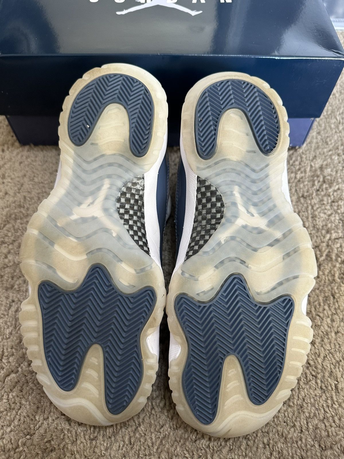 Jordan Brand Size 9.5 - Jordan 11 Retro Low Diffused Blue (FV5104-104) Size US 9.5 / EU 42-43 - 5 Thumbnail