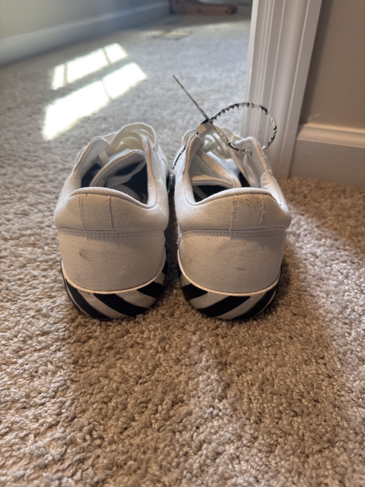 Off-White Off White Vulcanized Low Size US 12 / EU 45 - 8 Thumbnail