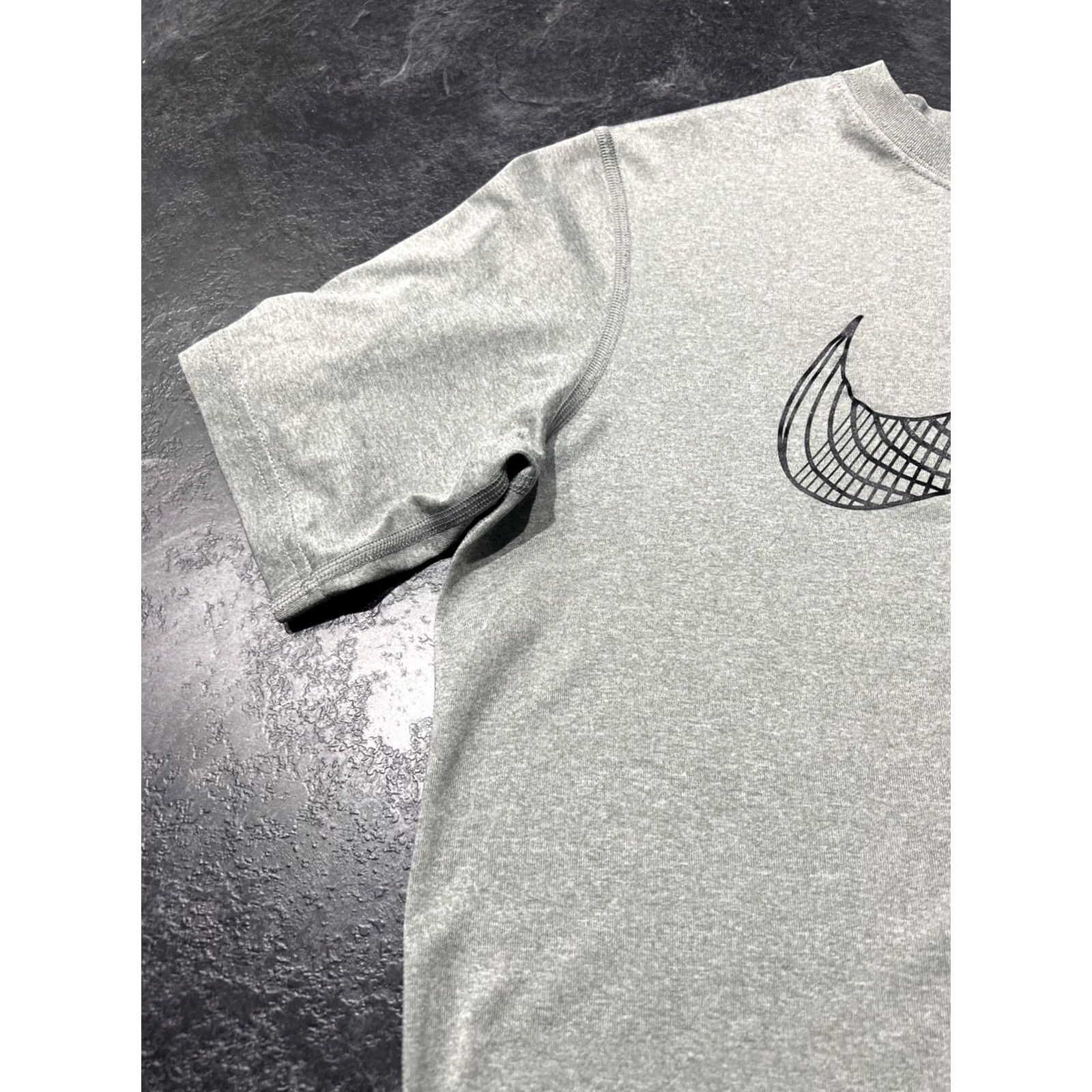 Nike Nike Shirt Boys XL Gray Black Swoosh Basketball Athletic Polyester T-Shirt Graphic Tee Logo Sports Size US XL / EU 56 / 4 - 2 Thumbnail