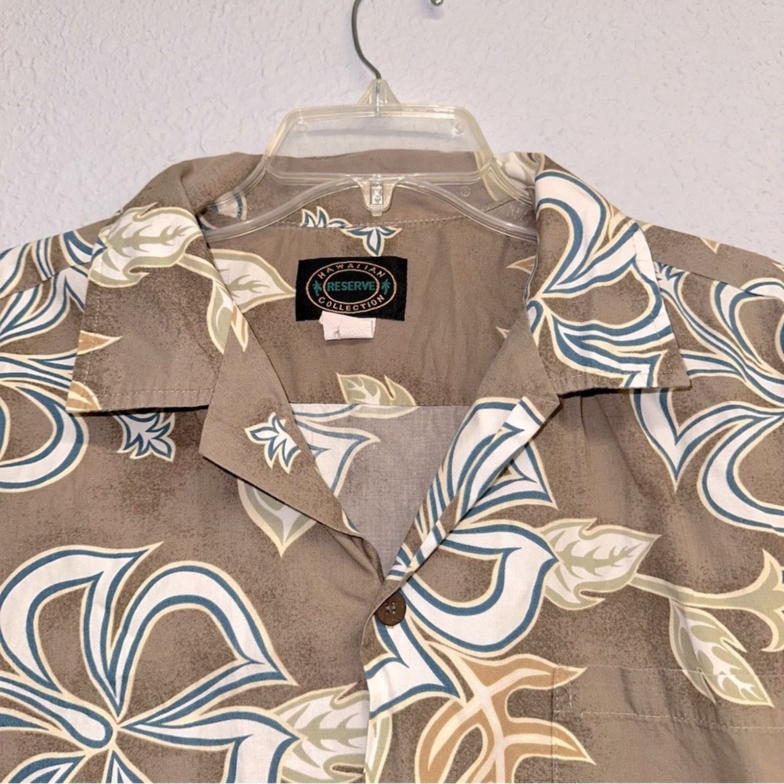 Other Men’s Hawaiian Reserve collection shirt sz XL Size US XL / EU 56 / 4 - 2 Thumbnail