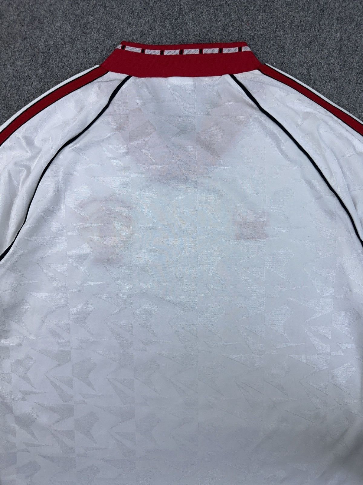 Adidas Vintage 1990/91 Manchester United Reproduction Jersey T0020 Size US M / EU 48-50 / 2 - 5 Thumbnail
