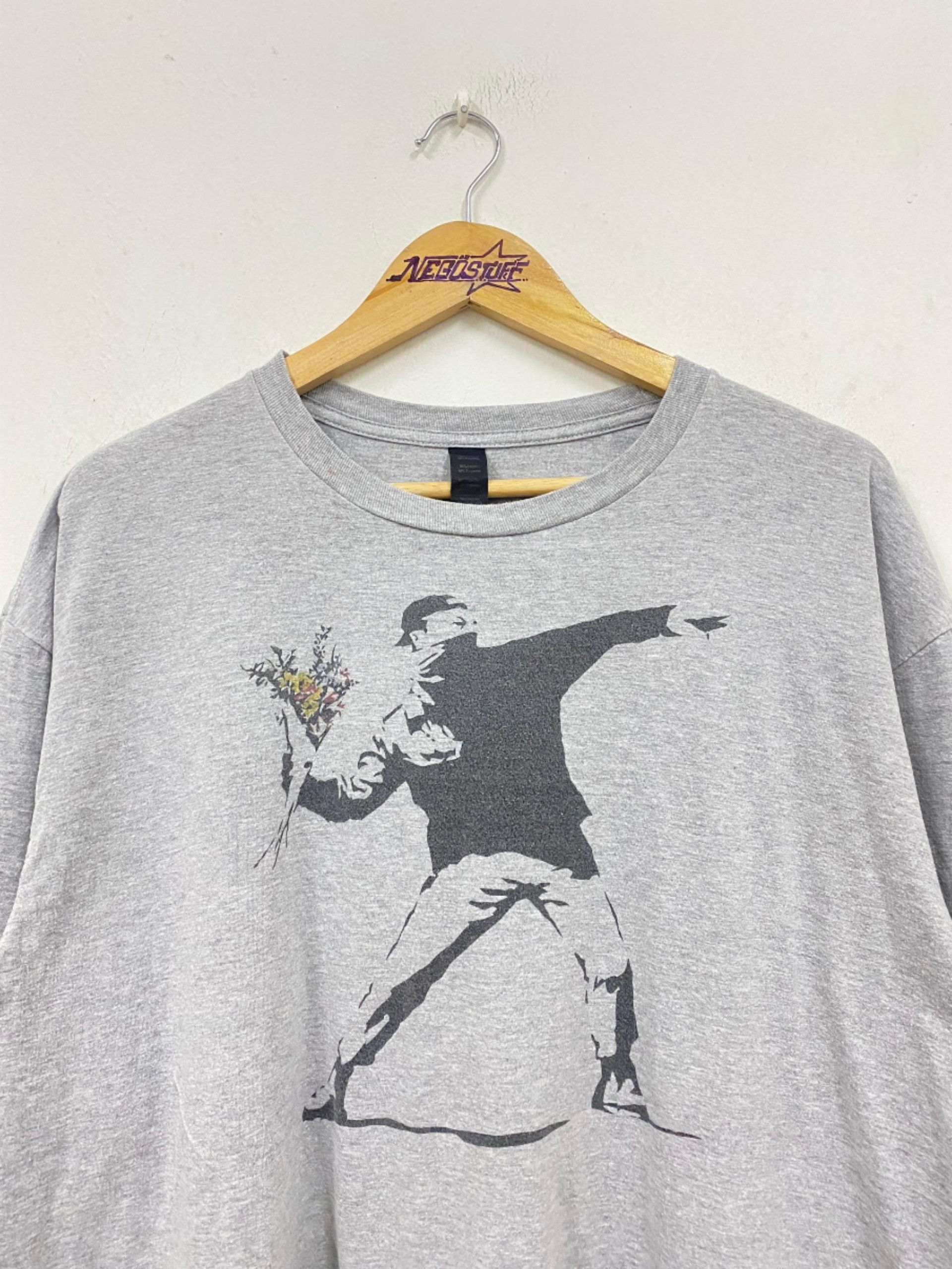 Vintage Vintage Y2K art BANKSY promo t shirt Size US XL / EU 56 / 4 - 2 Thumbnail