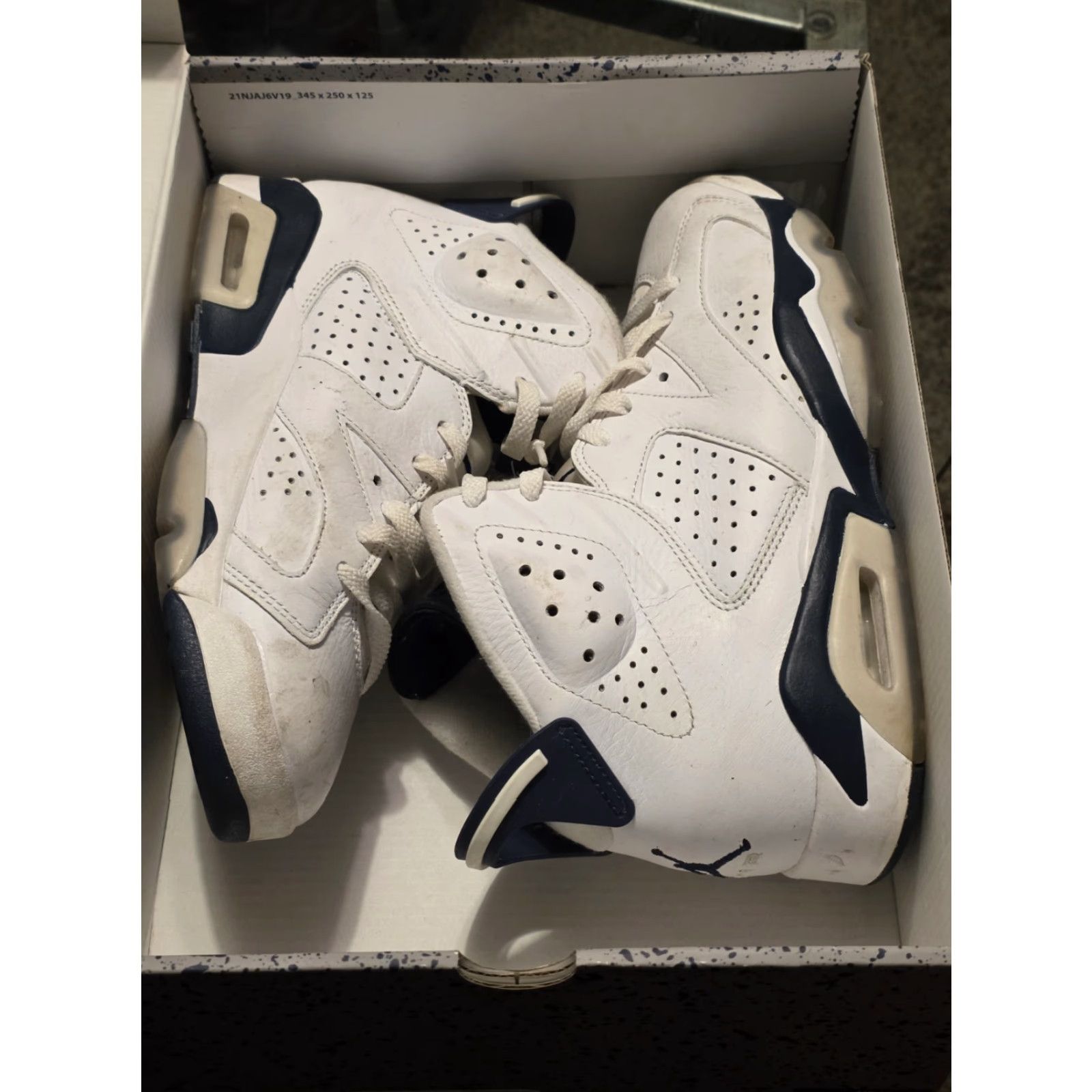Jordan Brand Jordan Air 6 Retro Midnight Navy Sneaker Men's 8.5 Leather Foam White US 2022 CT8529-141 Lace Up Athletic Retro Size US 9 / EU 42 - 2 Thumbnail