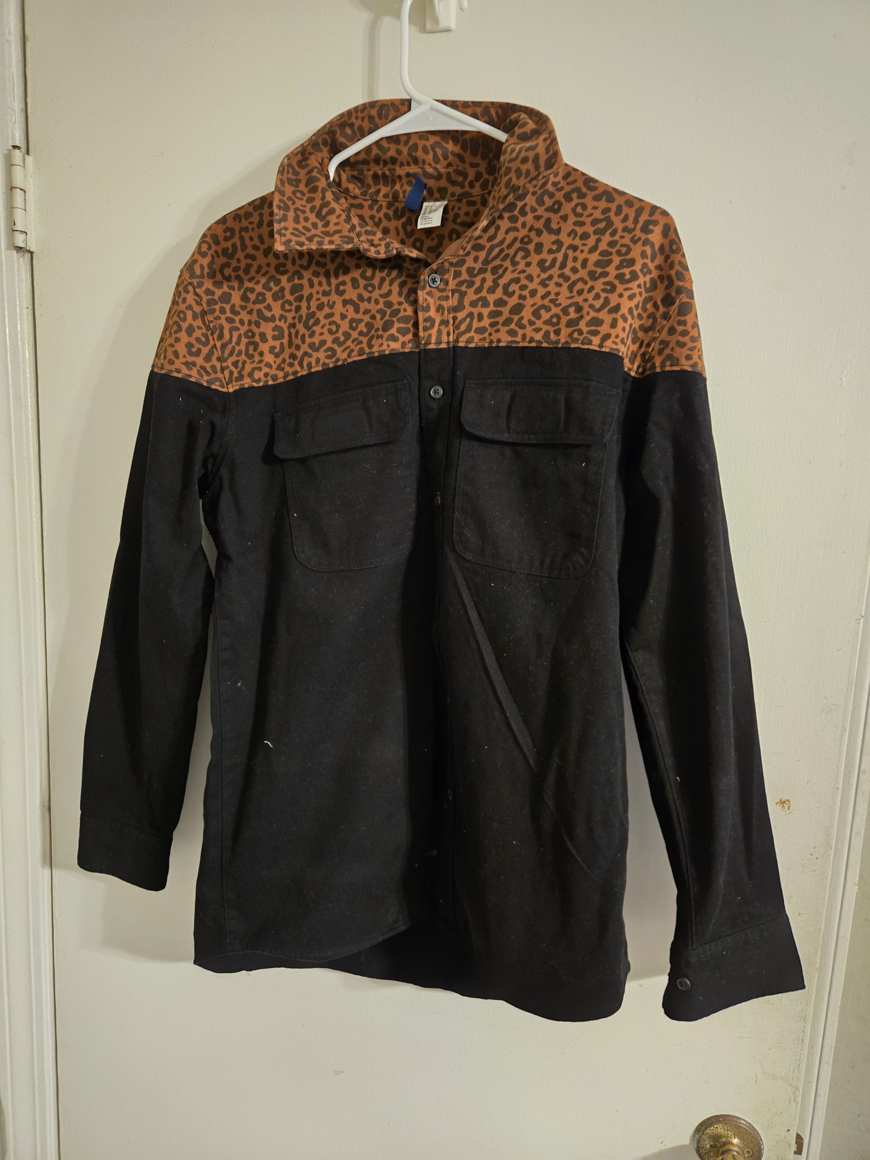 H&M H&M Divided Leopard Twill L/S Shirt Size US S / EU 44-46 / 1 - 1 Thumbnail