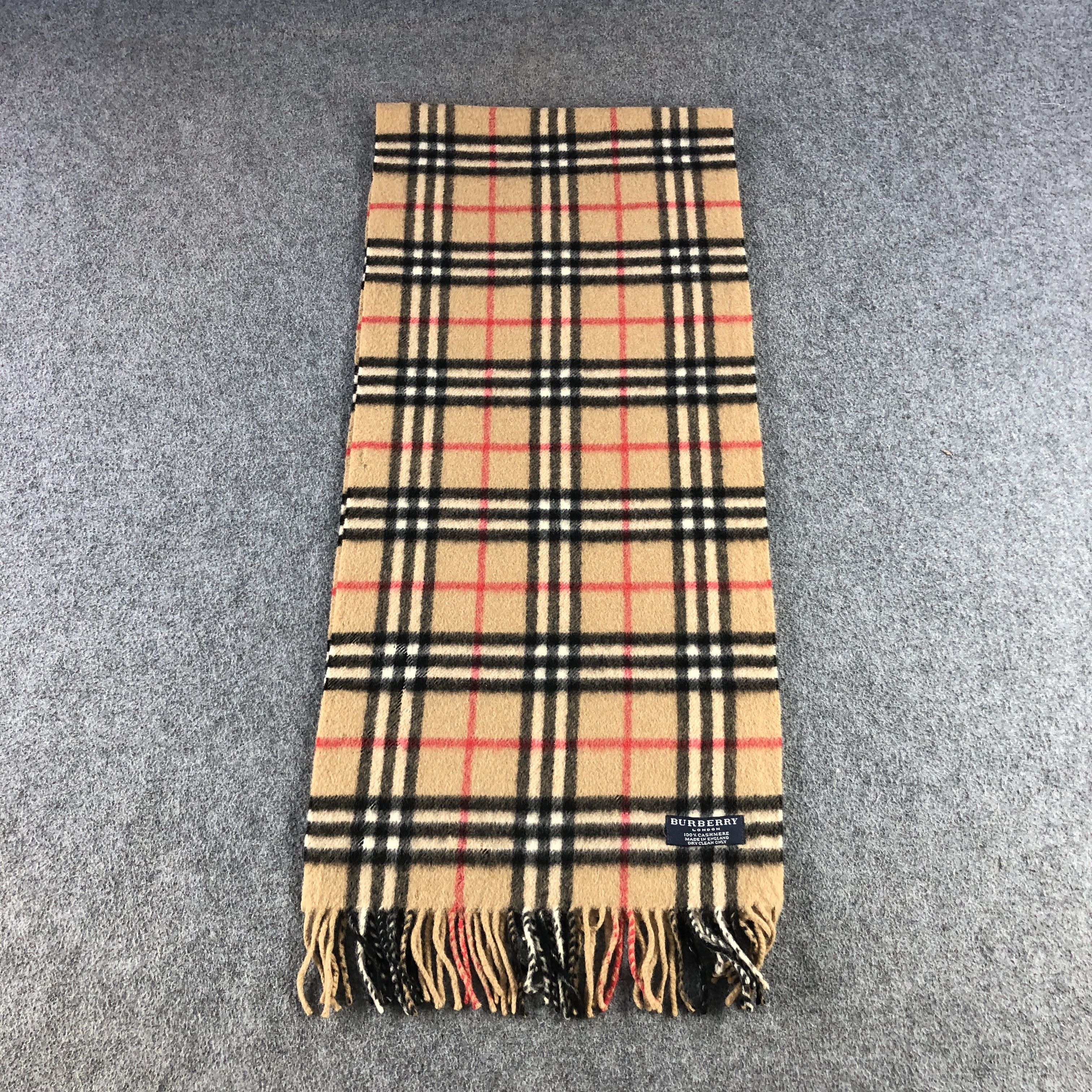 Burberry Burberry Tan Nova Check Cashmere Scarf Muffler V2881 Size ONE SIZE - 2 Thumbnail
