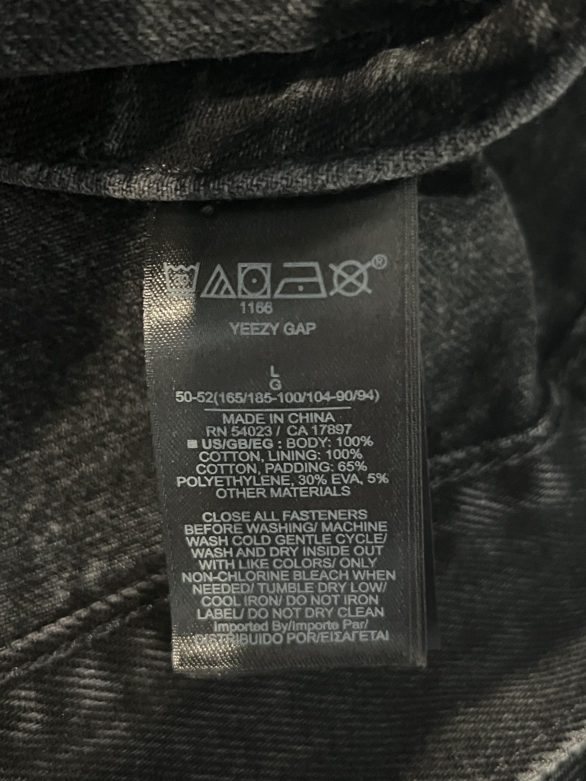 Balenciaga × Gap × Yeezy Yeezy Gap Balenciaga Denim Jacket Dark Grey Size US L / EU 52-54 / 3 - 7 Thumbnail