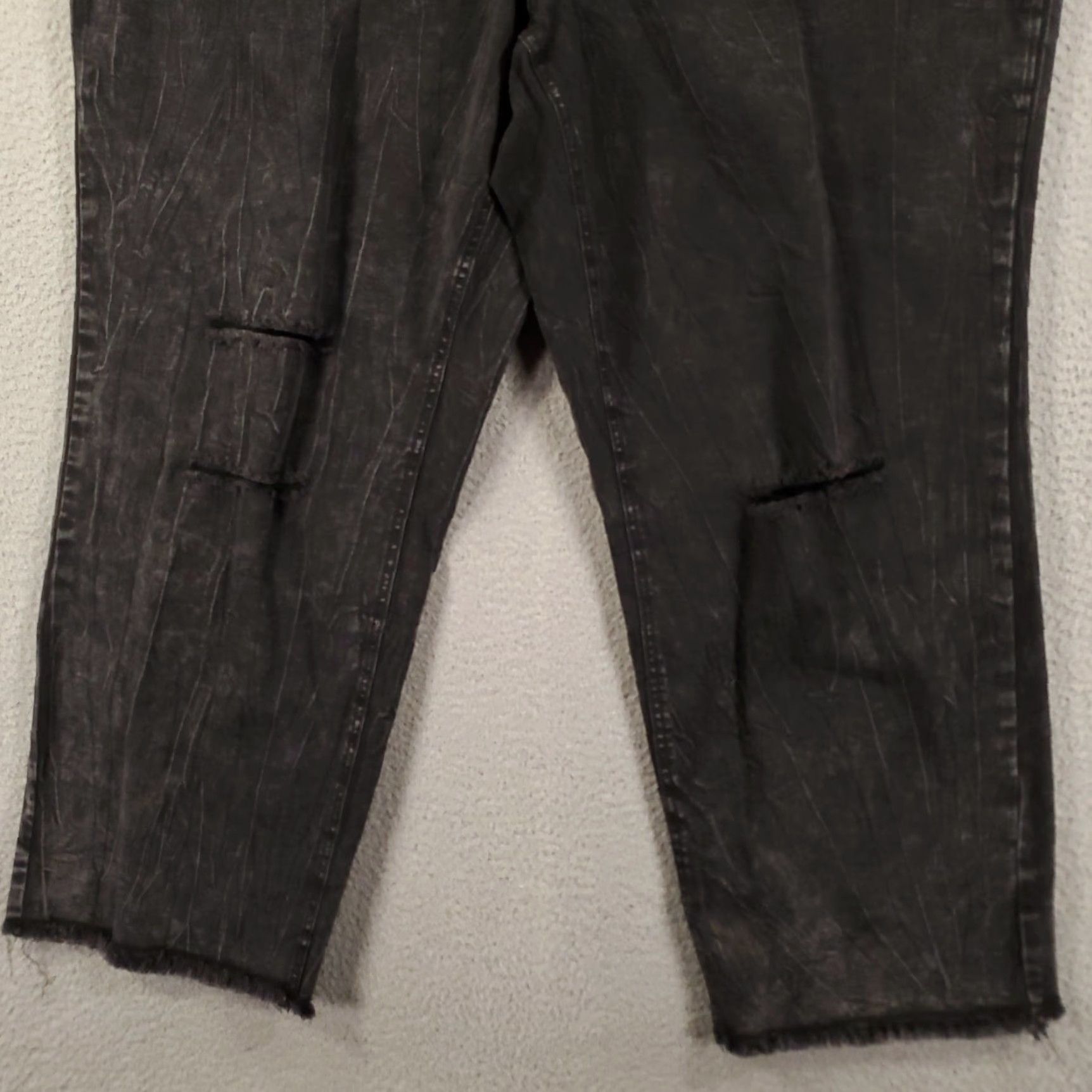 Vintage Cato Jeans Womens 22W Ankle Straight Distressed Wash Black NWT(Size 22W) Regular 5-Pocket Denim Cap Ultr a? Size 40" / US 18 - 2 Thumbnail