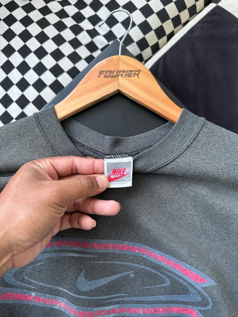 Vintage VINTAGE NIKE OVAL SWEATSHIRT Size US M / EU 48-50 / 2 - 4 Thumbnail